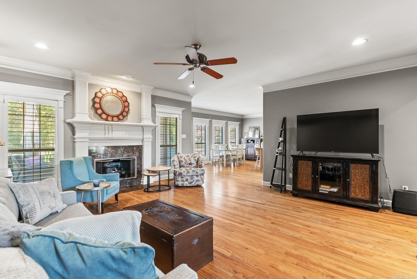 LONGLEA MANOR ADDN - Residential