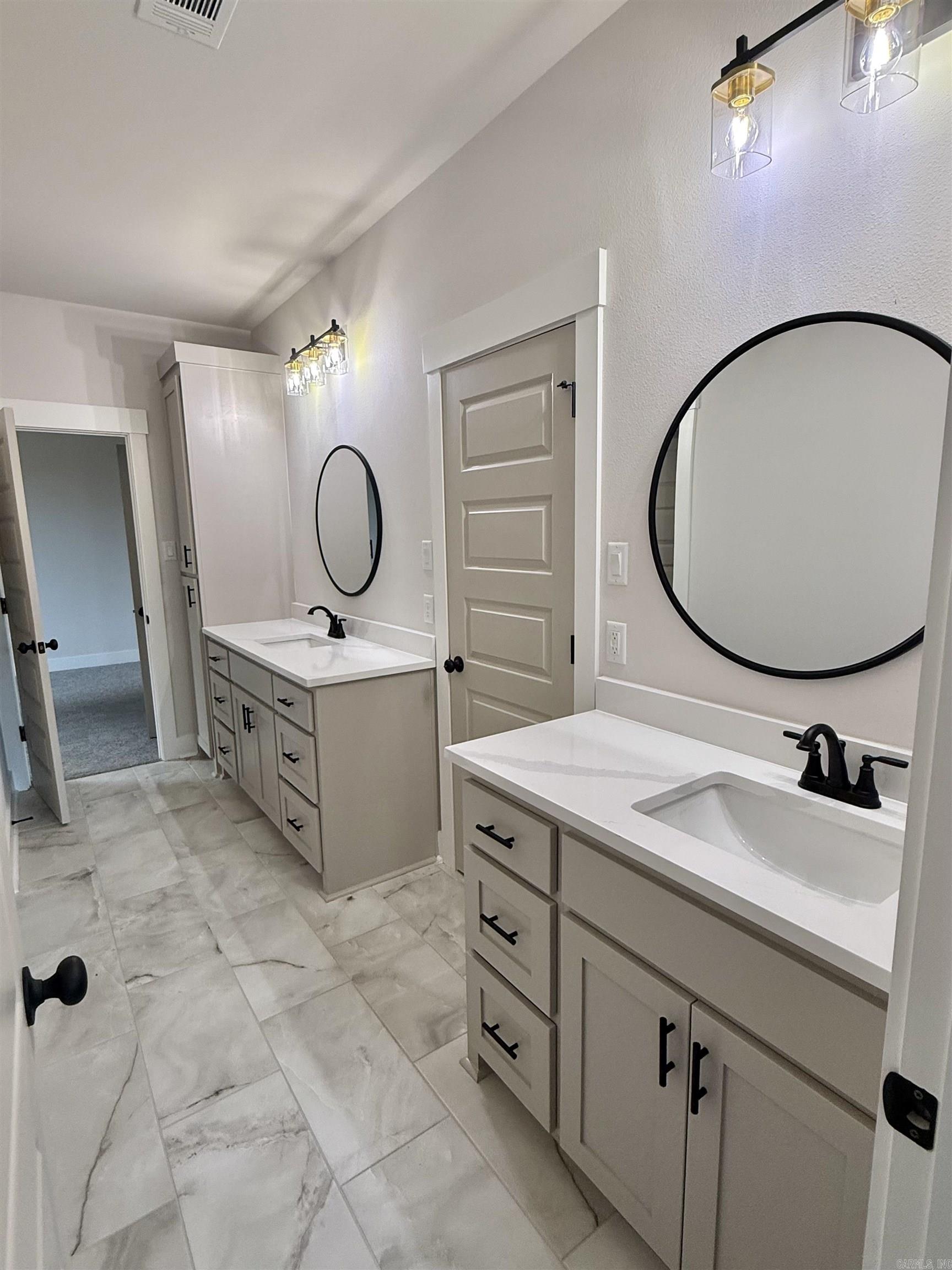 PLANTATION HILLS - Residential