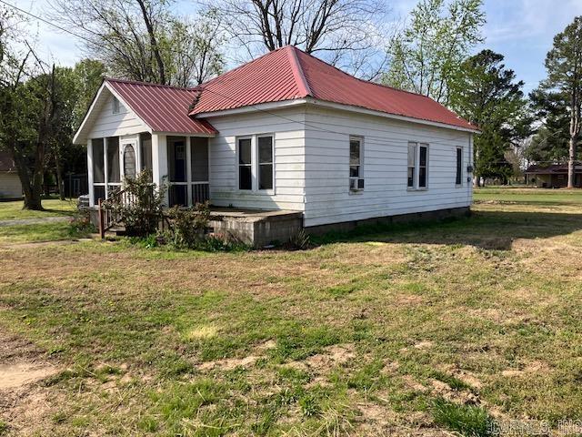 WEST MAIN ST - Residential