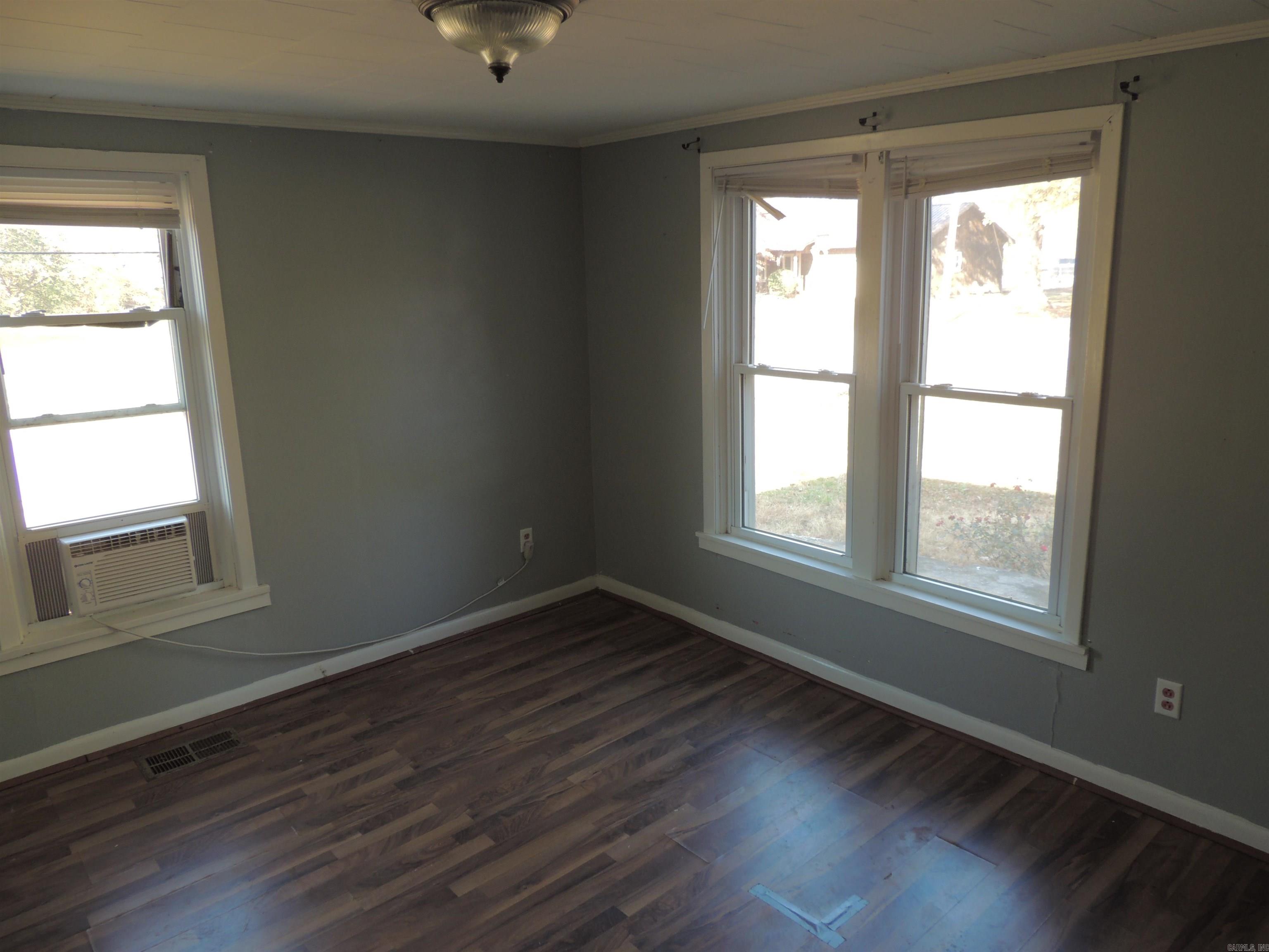 WEST MAIN ST - Residential