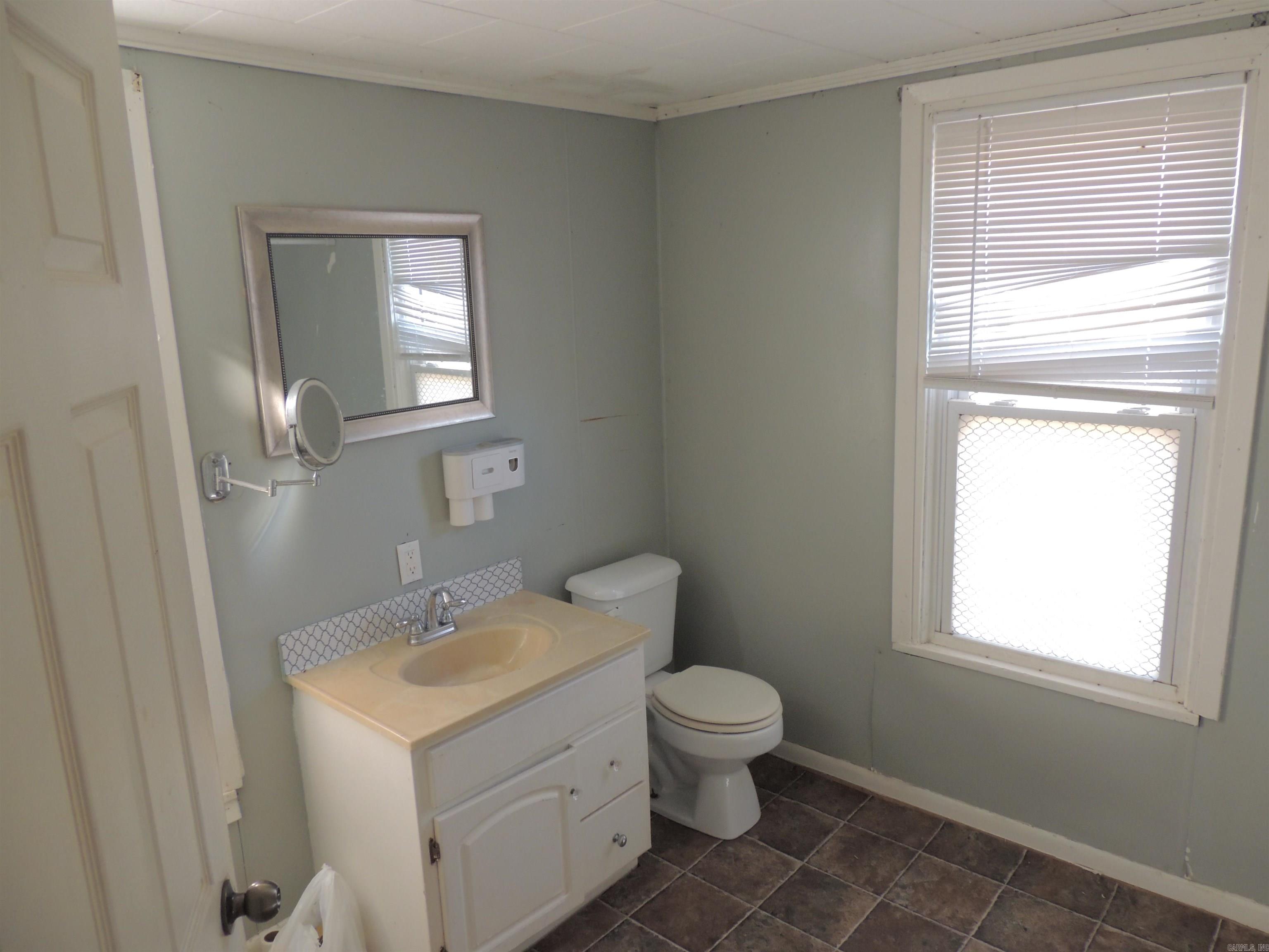 WEST MAIN ST - Residential