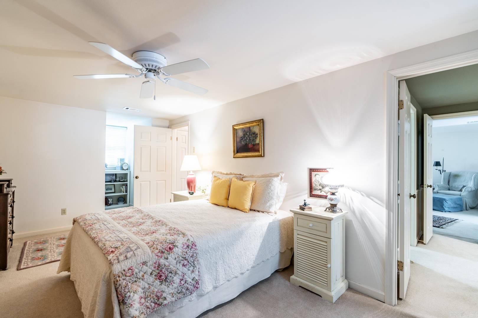 KINGSBRIDGE TWNHSE - Residential