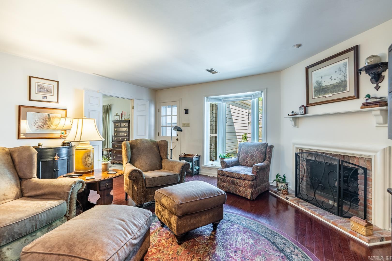 KINGSBRIDGE TWNHSE - Residential