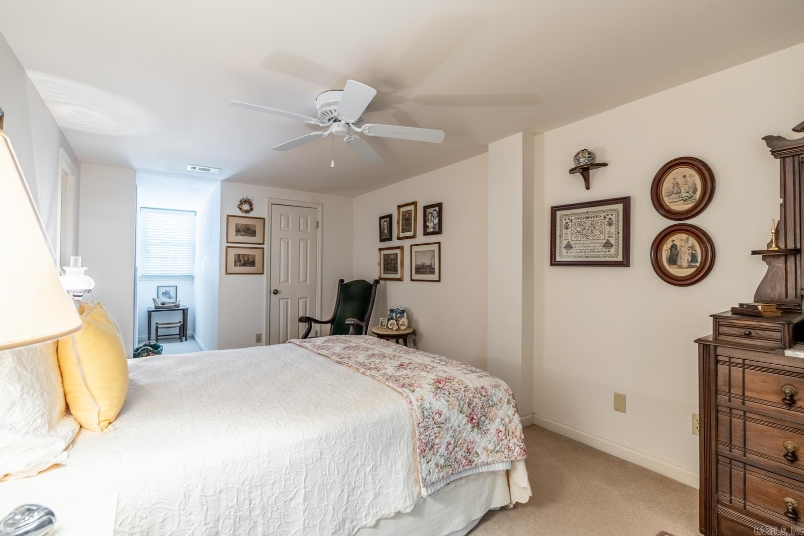 KINGSBRIDGE TWNHSE - Residential