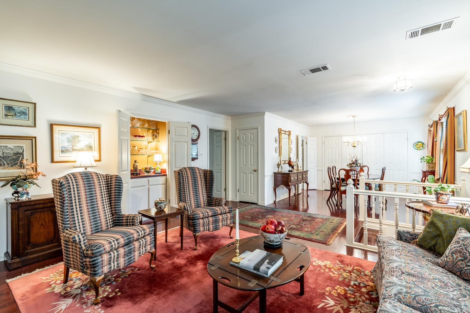 KINGSBRIDGE TWNHSE - Residential