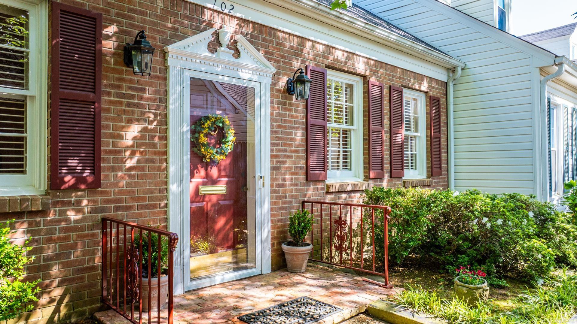 KINGSBRIDGE TWNHSE - Residential