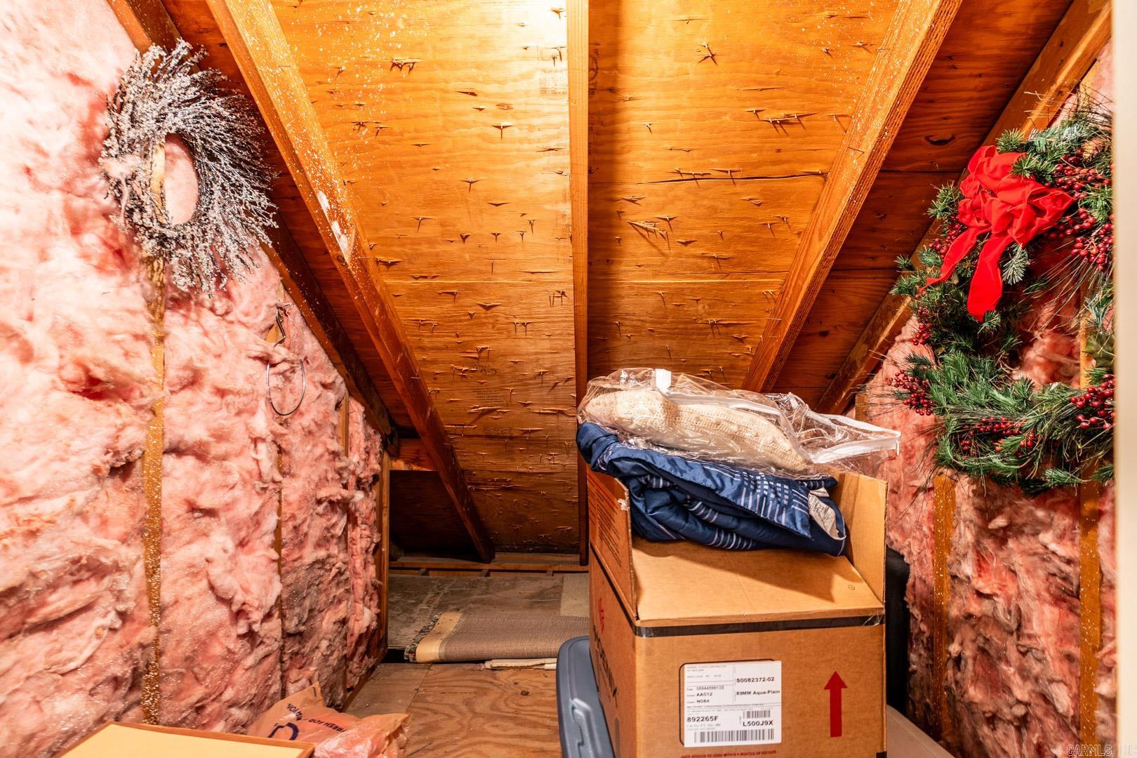 KINGSBRIDGE TWNHSE - Residential