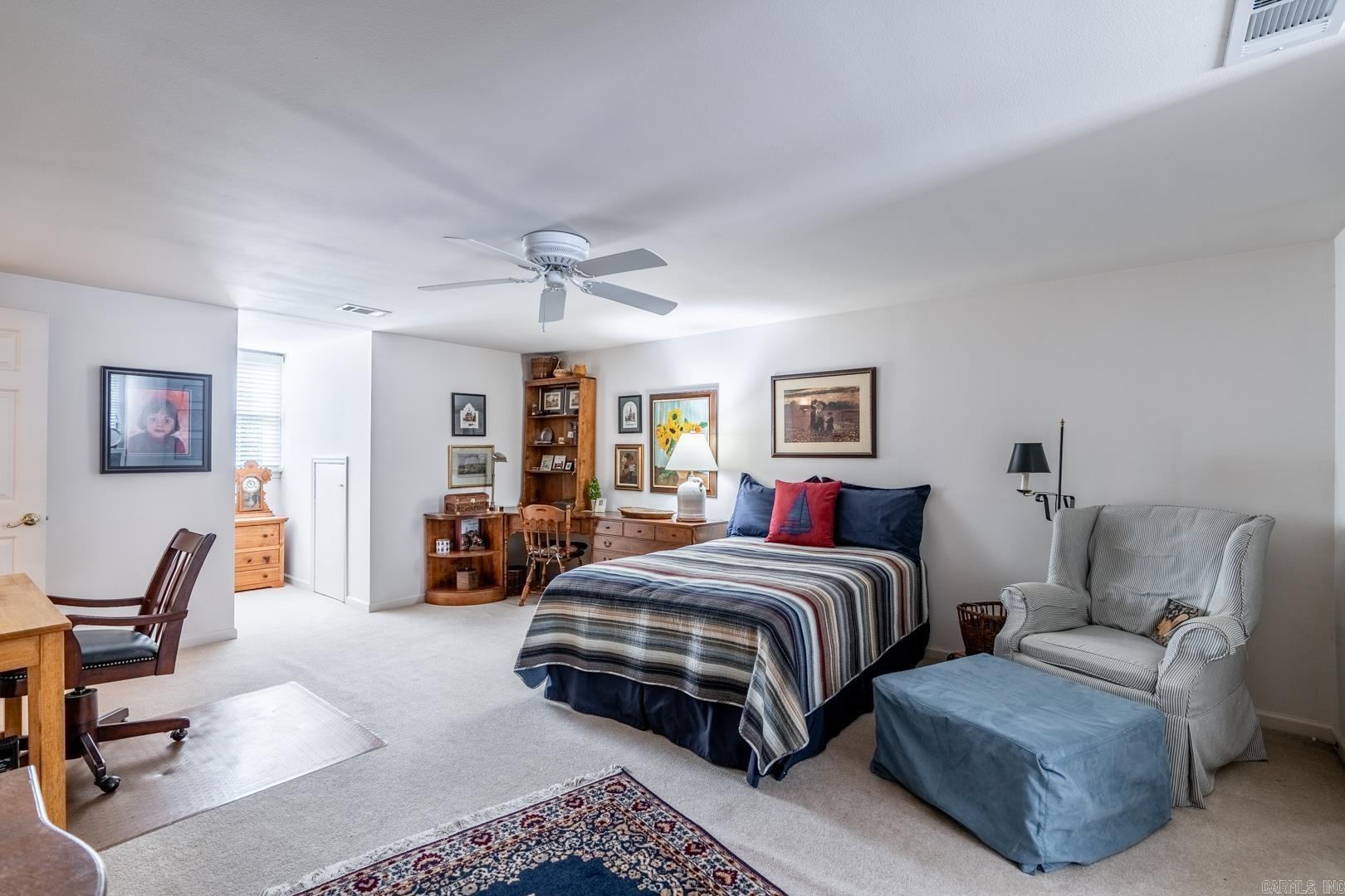 KINGSBRIDGE TWNHSE - Residential