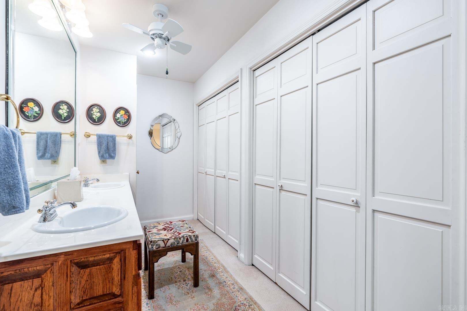 KINGSBRIDGE TWNHSE - Residential