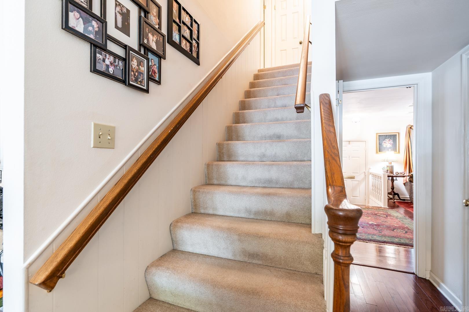 KINGSBRIDGE TWNHSE - Residential