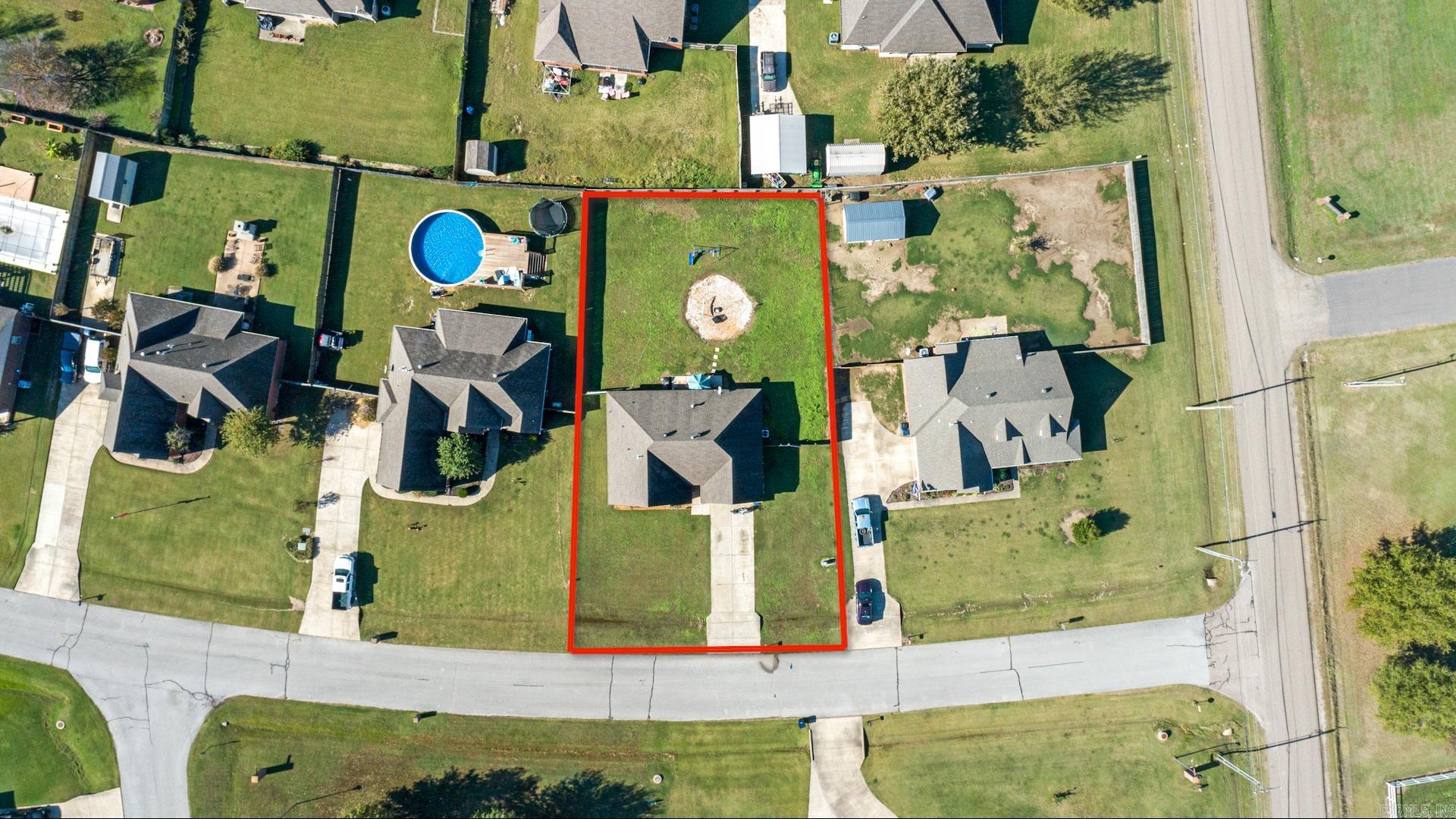 RUSTLING OAKS - Residential