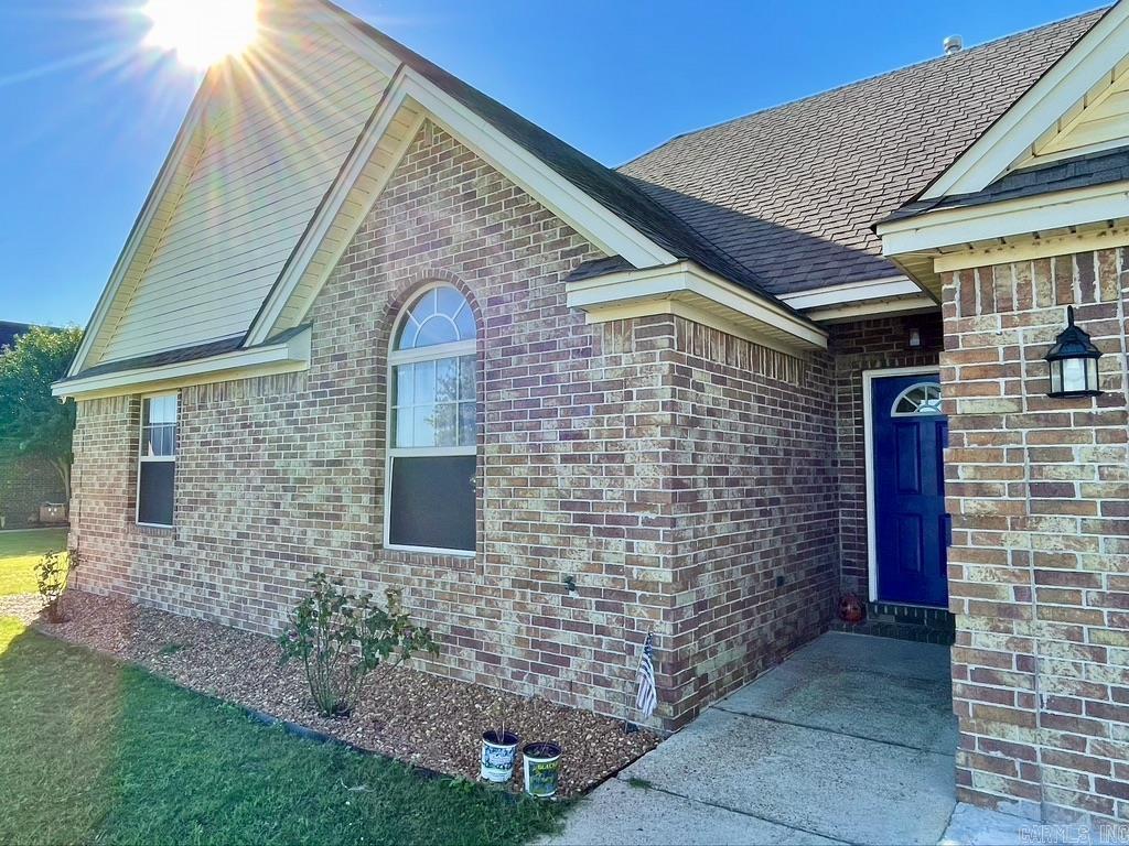 RUSTLING OAKS - Residential