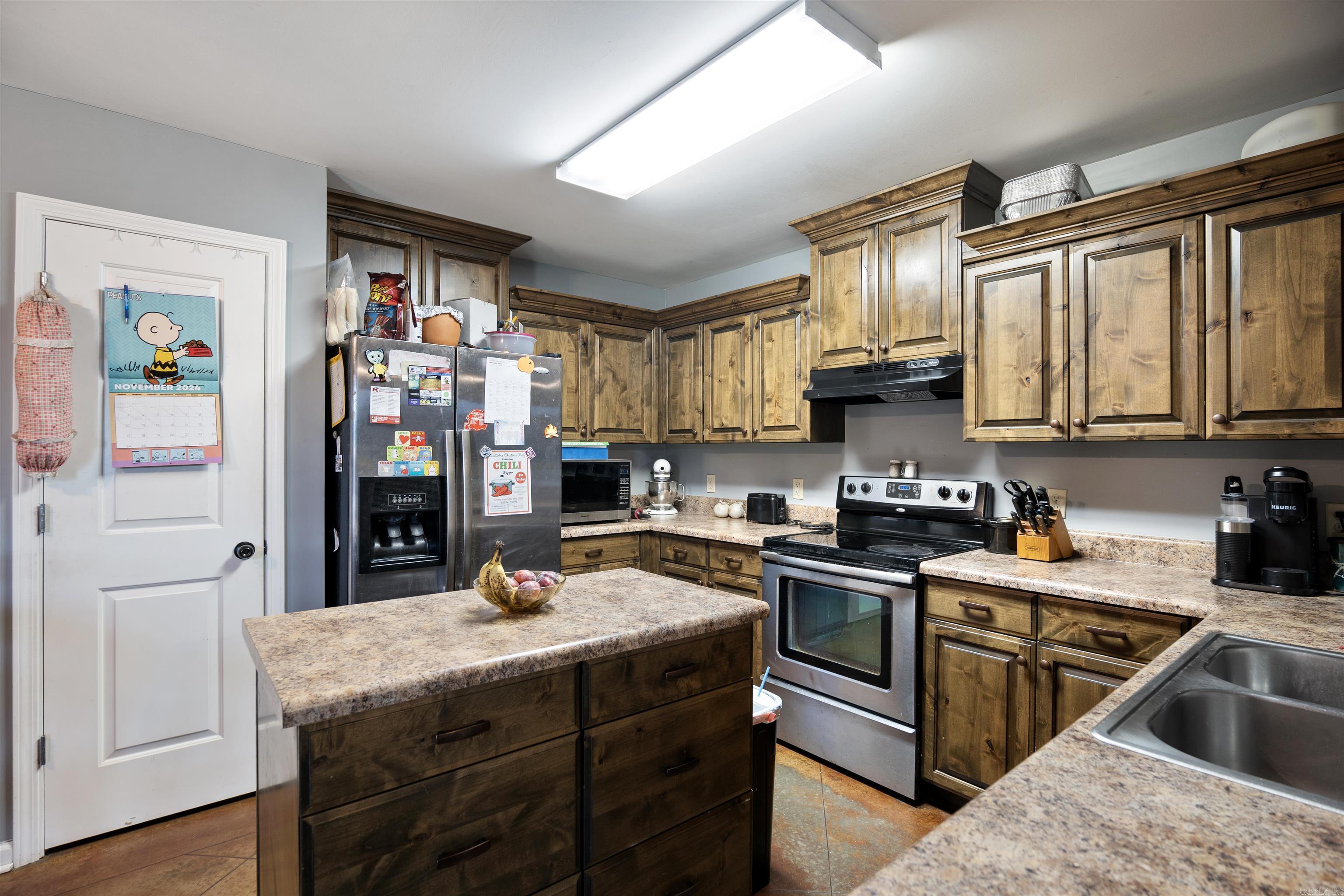 RUSTLING OAKS - Residential