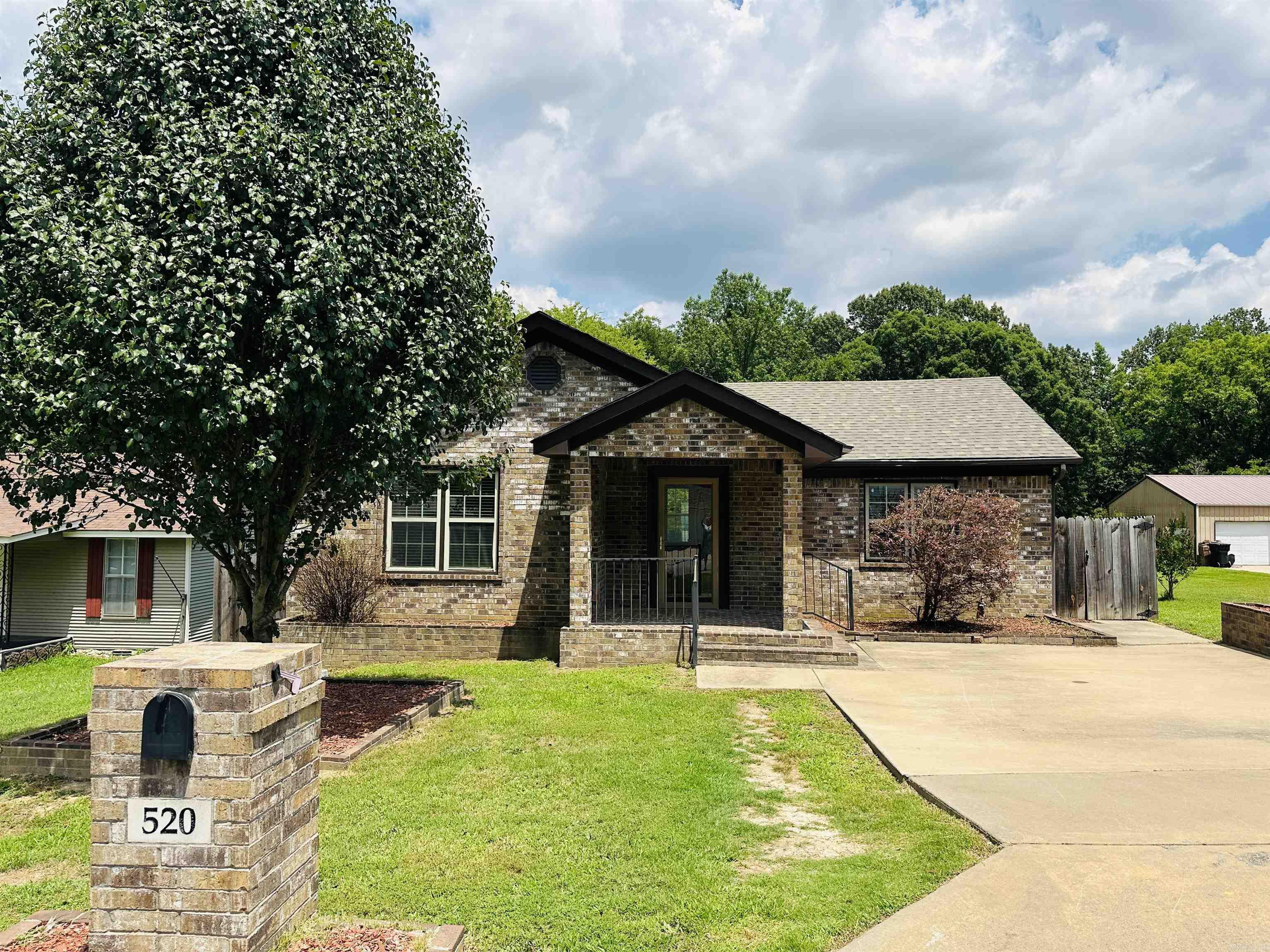 Charming 3-bedroom, 1-bath home located near the heart of the city! This property features a fully fenced yard—perfect for pets, play, or privacy. Enjoy the convenience of in-town living with nearby access to schools, shopping, and dining. A great opportunity for first-time buyers or investors! AGENTS SEE REMARKS Please schedule in showing time.