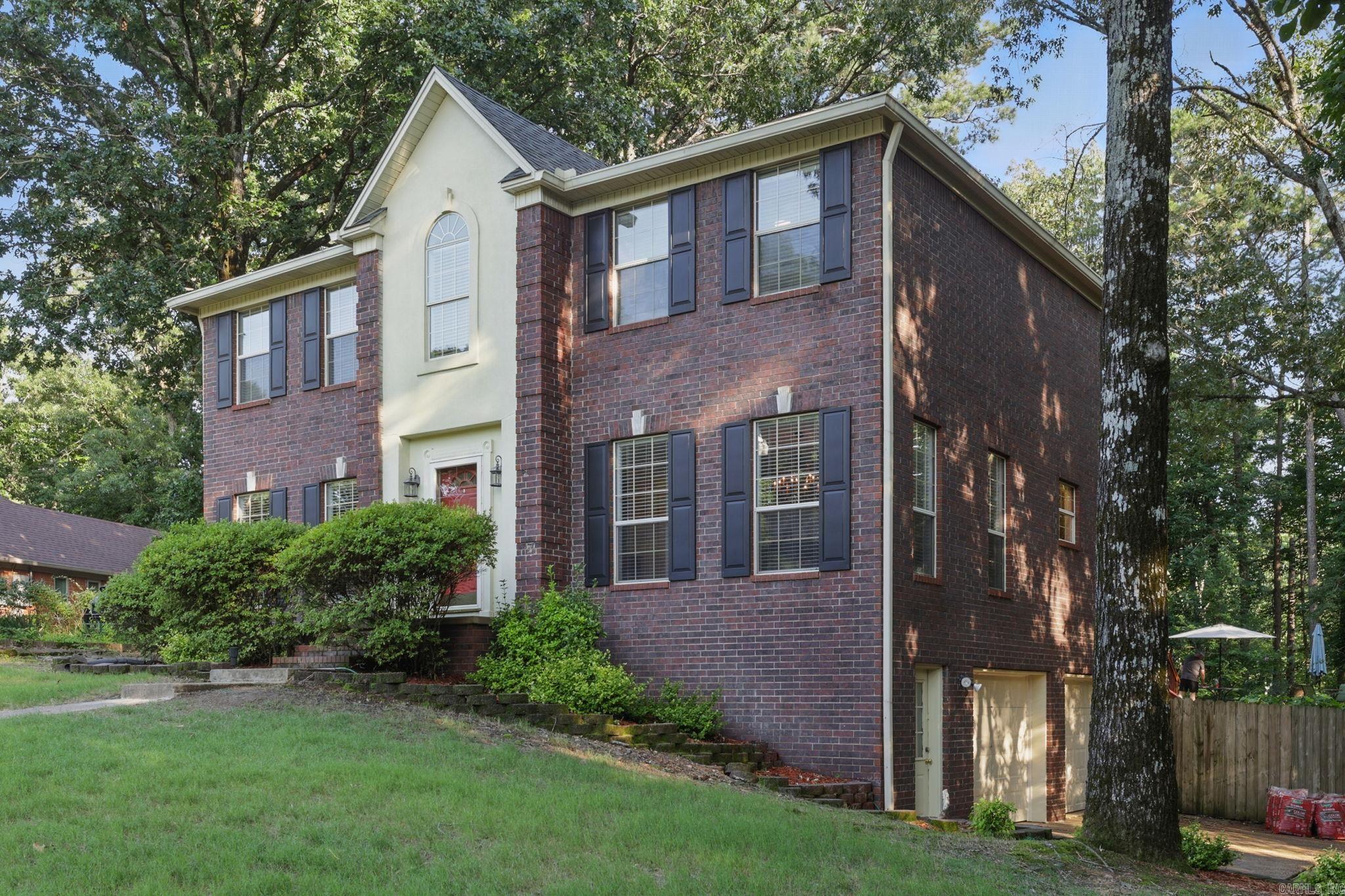 RIVER OAKS - Residential