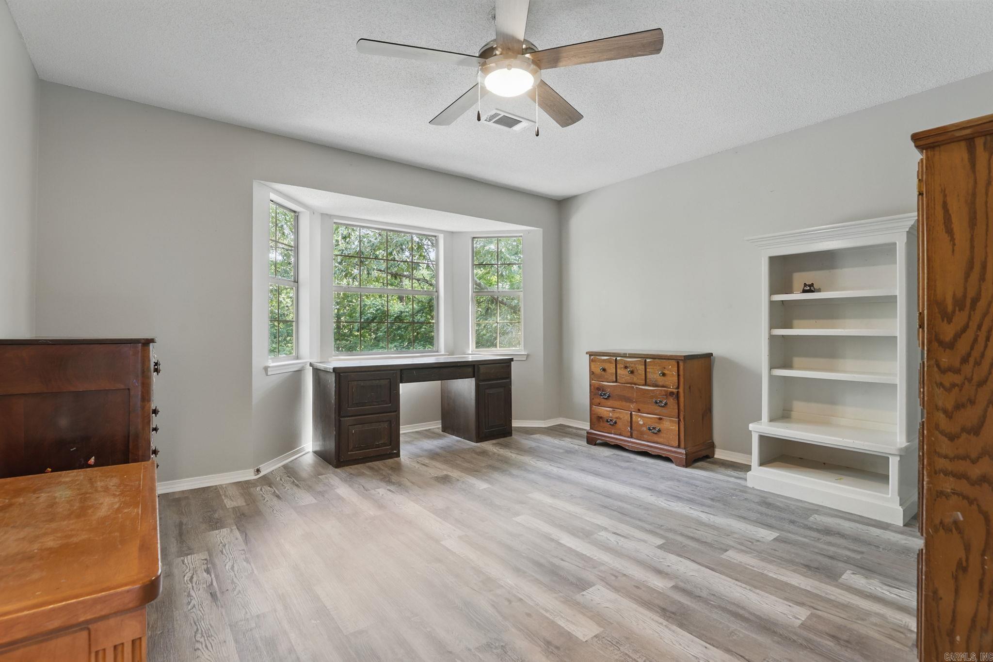 RIVER OAKS - Residential