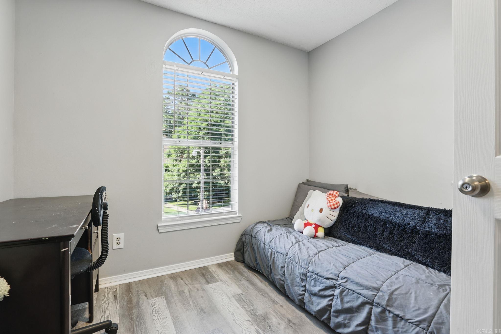 RIVER OAKS - Residential