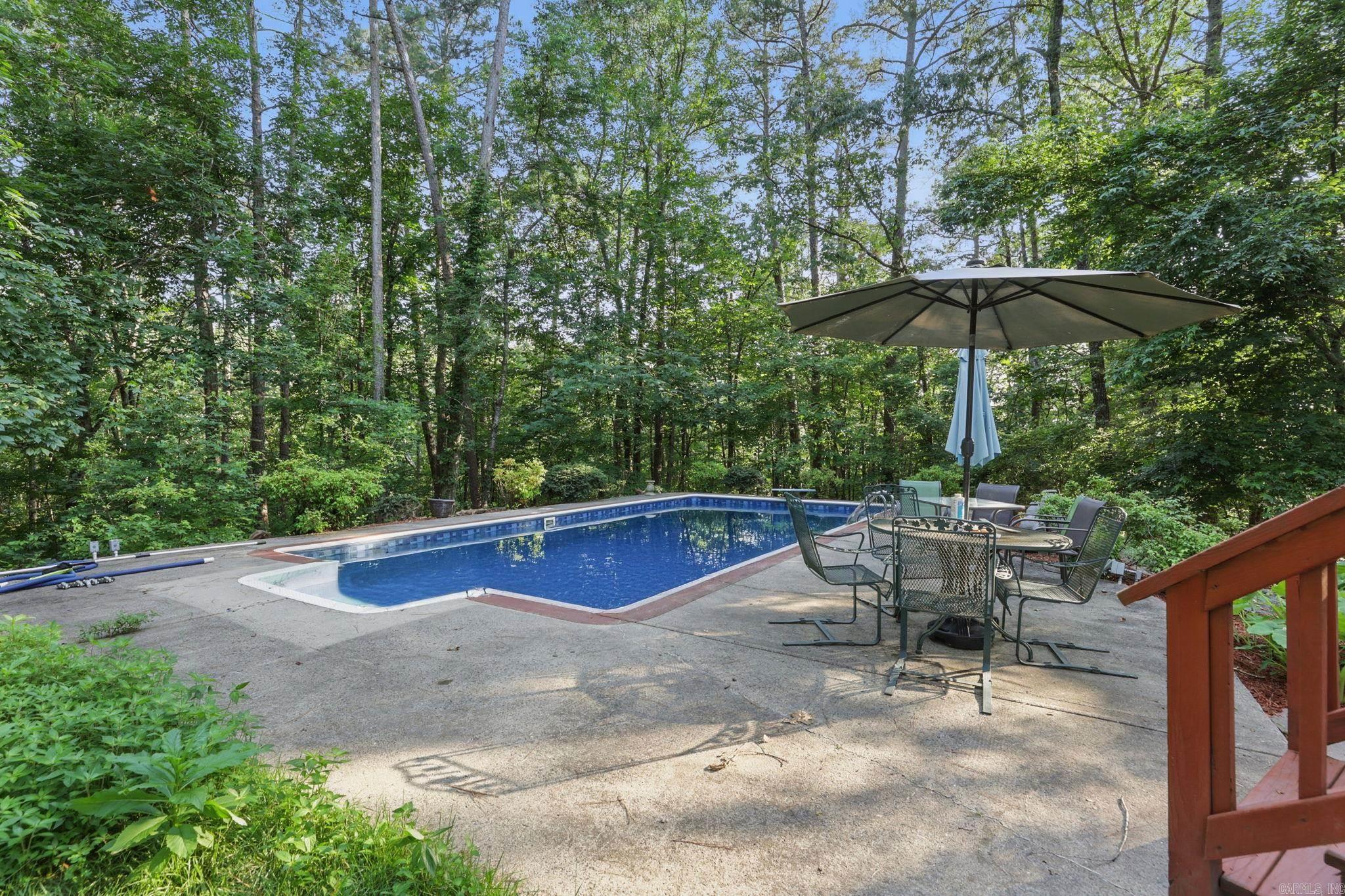 RIVER OAKS - Residential