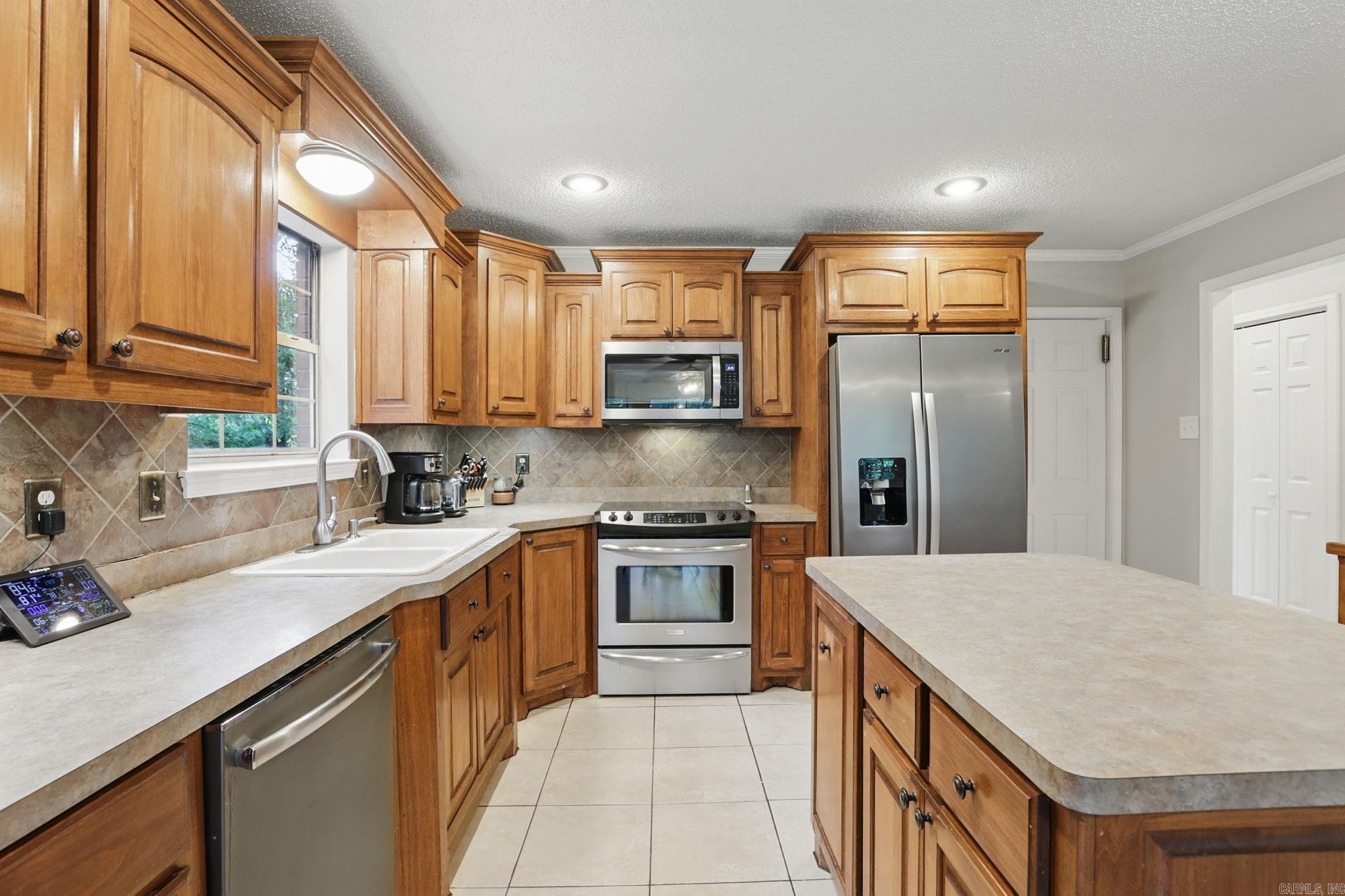 RIVER OAKS - Residential