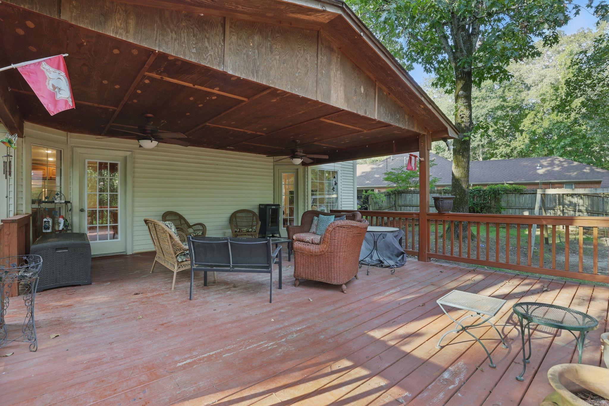 RIVER OAKS - Residential