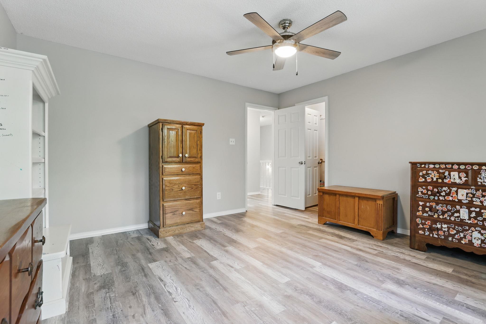 RIVER OAKS - Residential