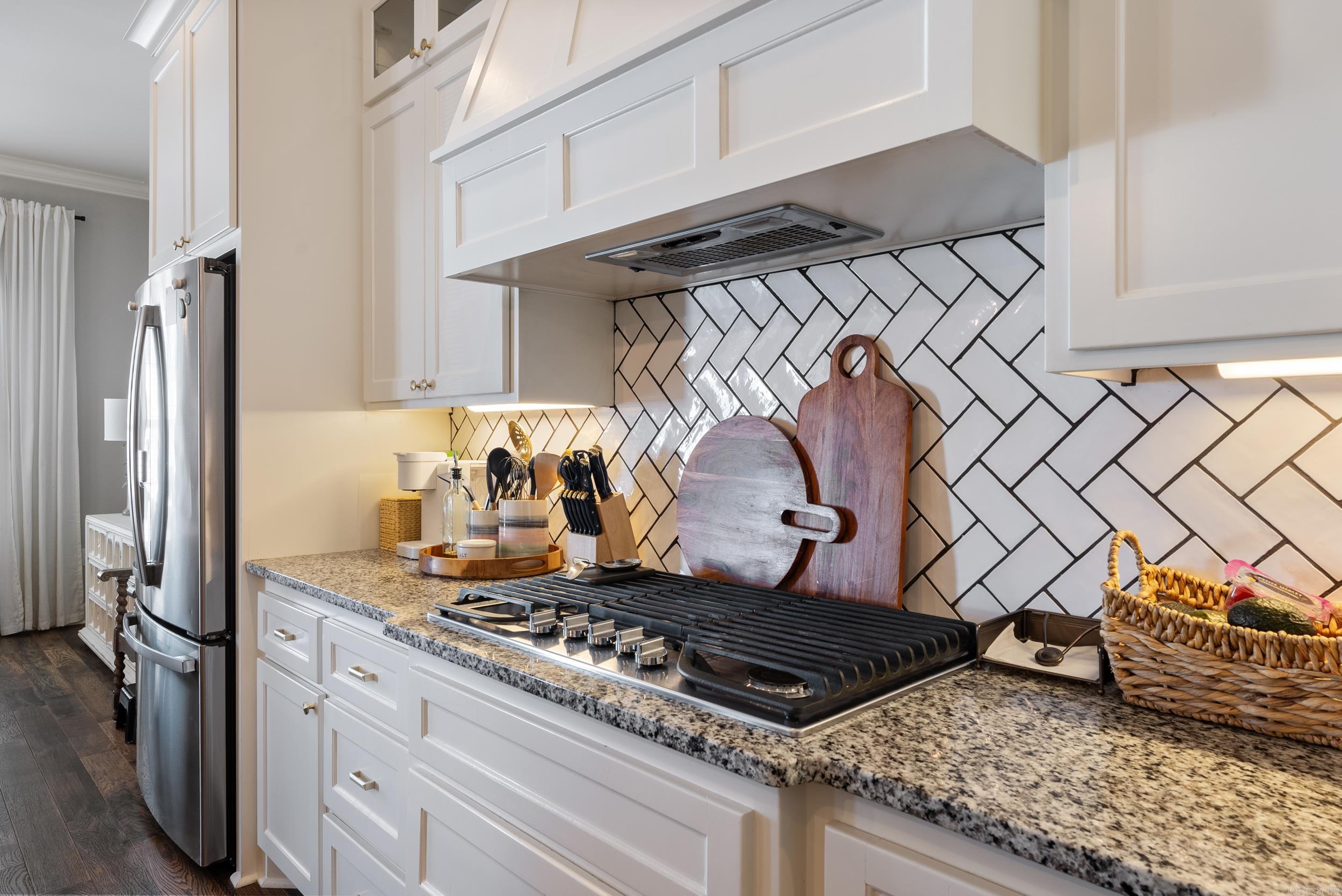 CHAPEL CREEK - Residential