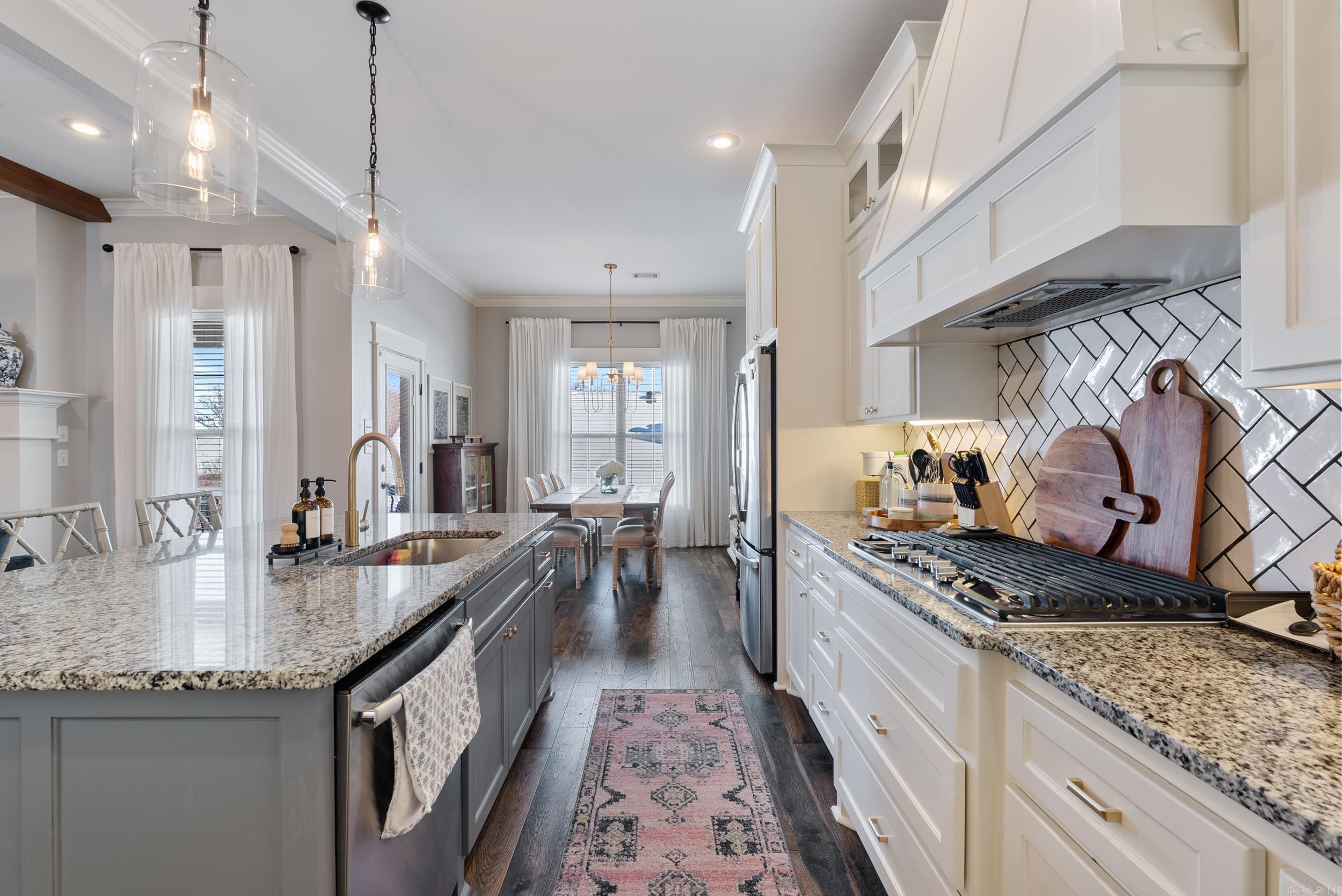 CHAPEL CREEK - Residential