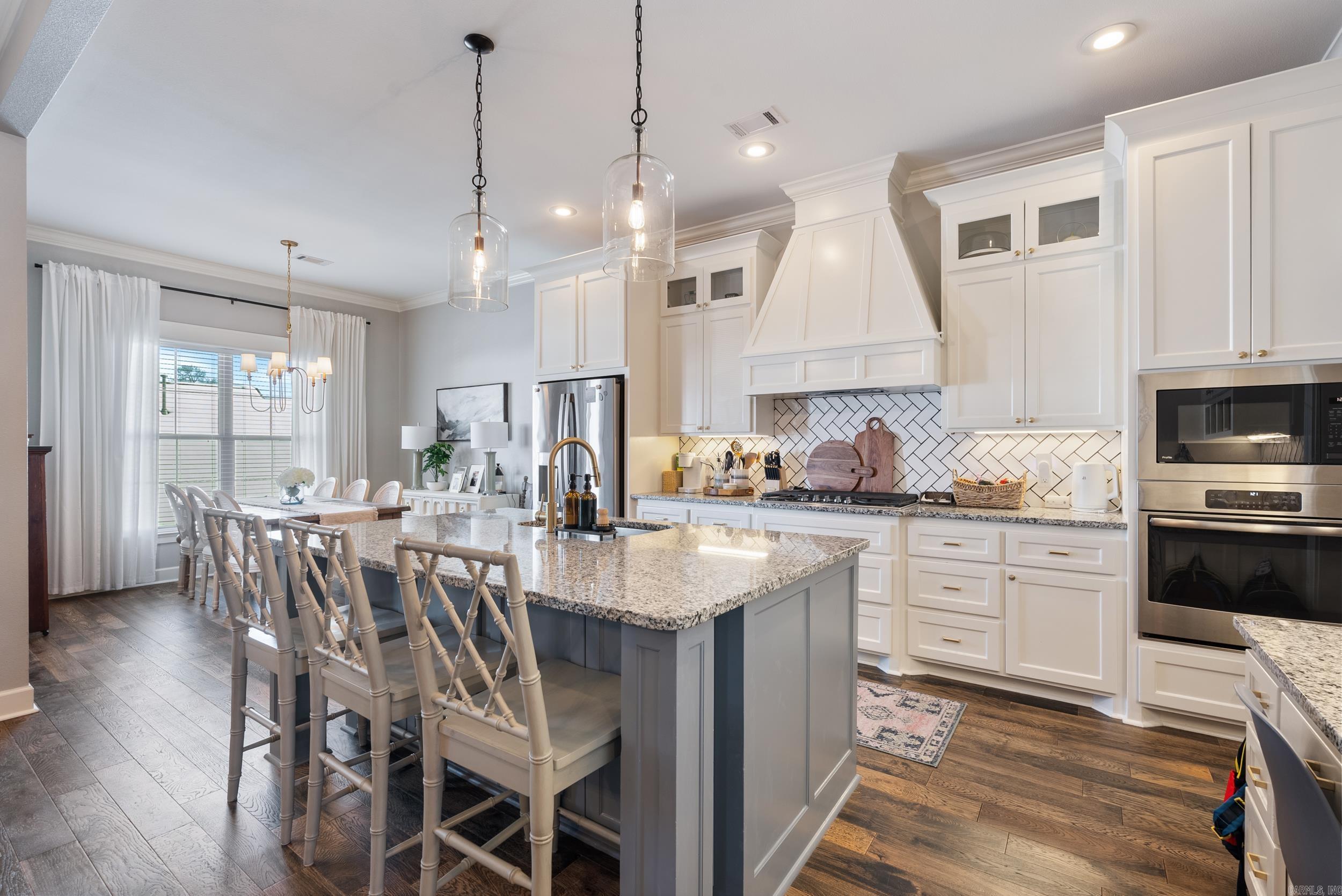 CHAPEL CREEK - Residential