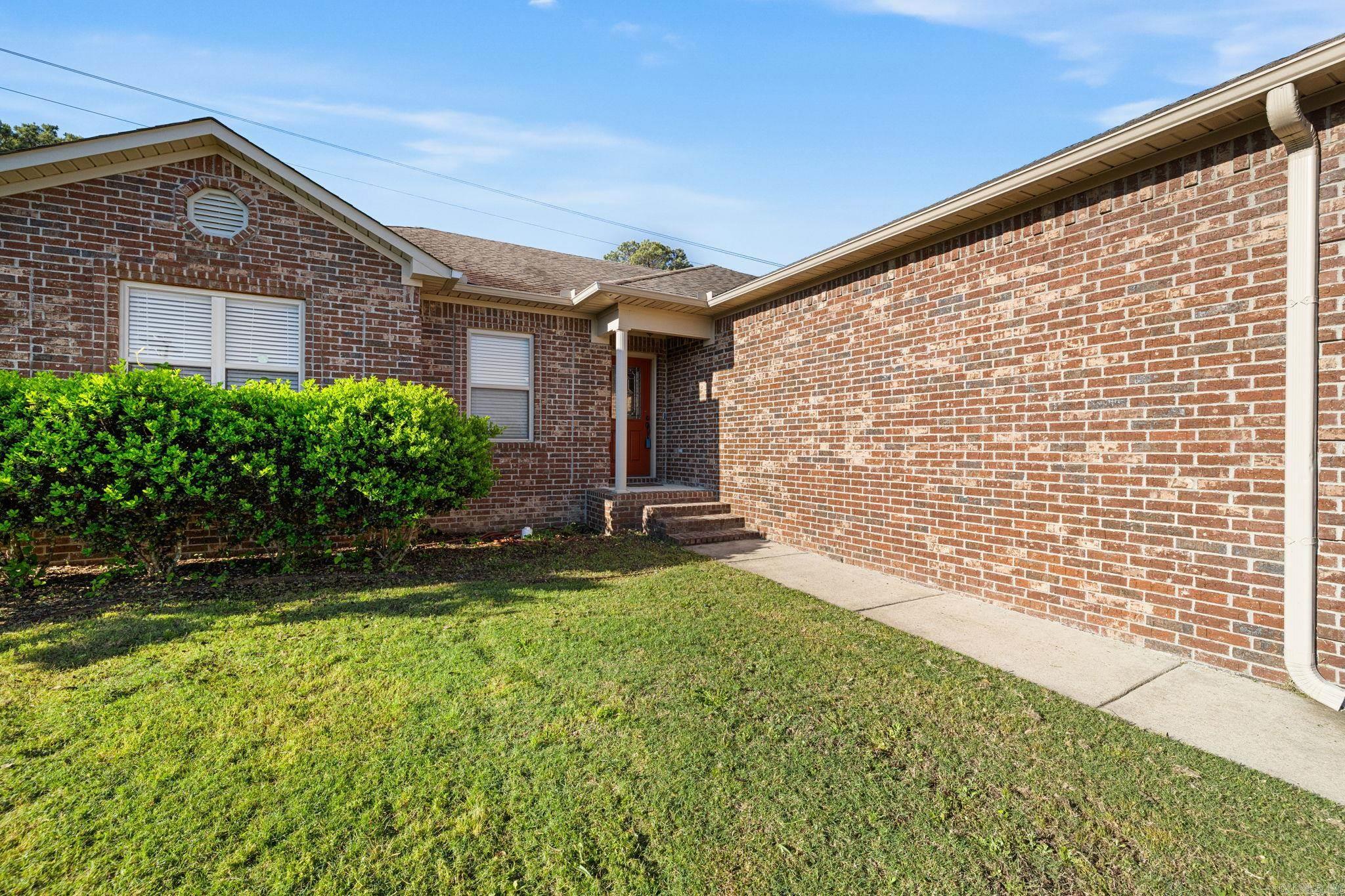 HUNTINGTON PLACE - Residential