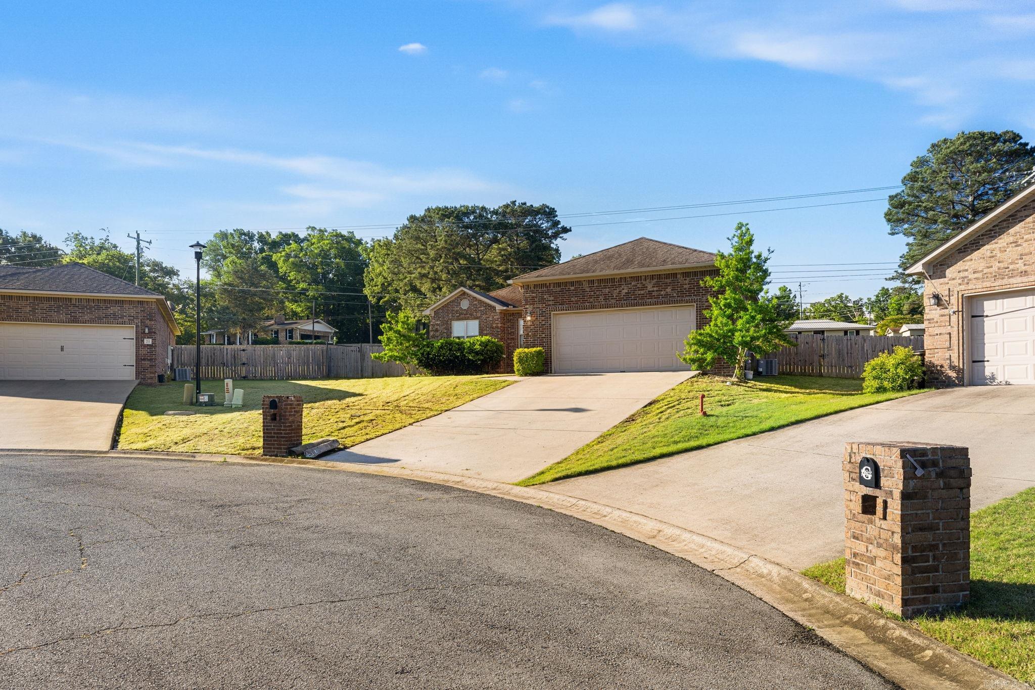 HUNTINGTON PLACE - Residential
