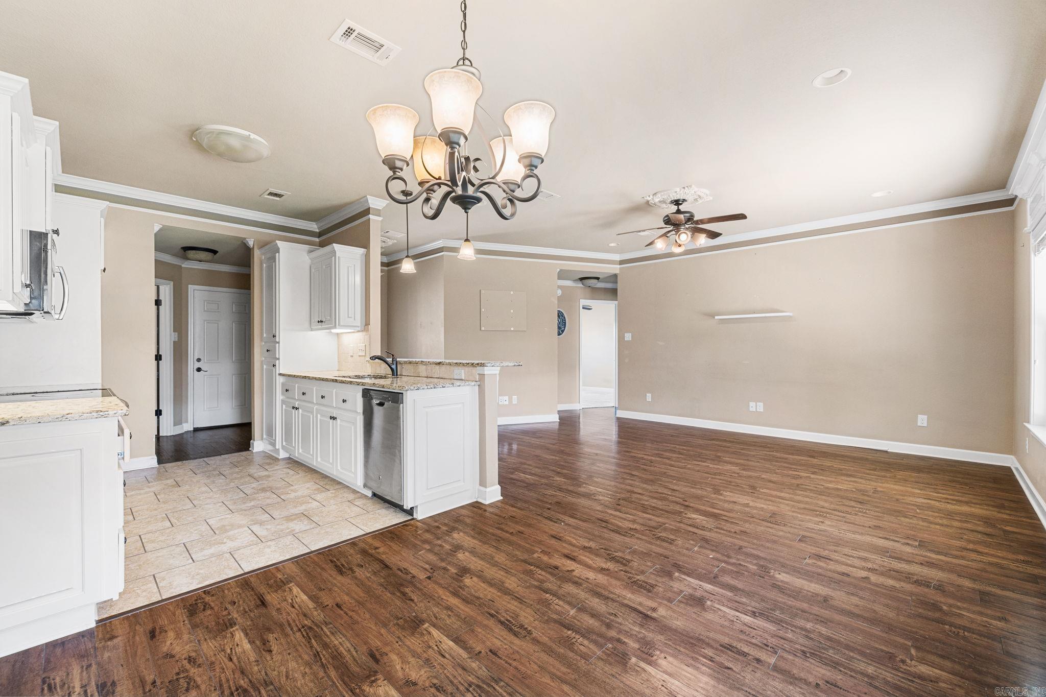 HUNTINGTON PLACE - Residential