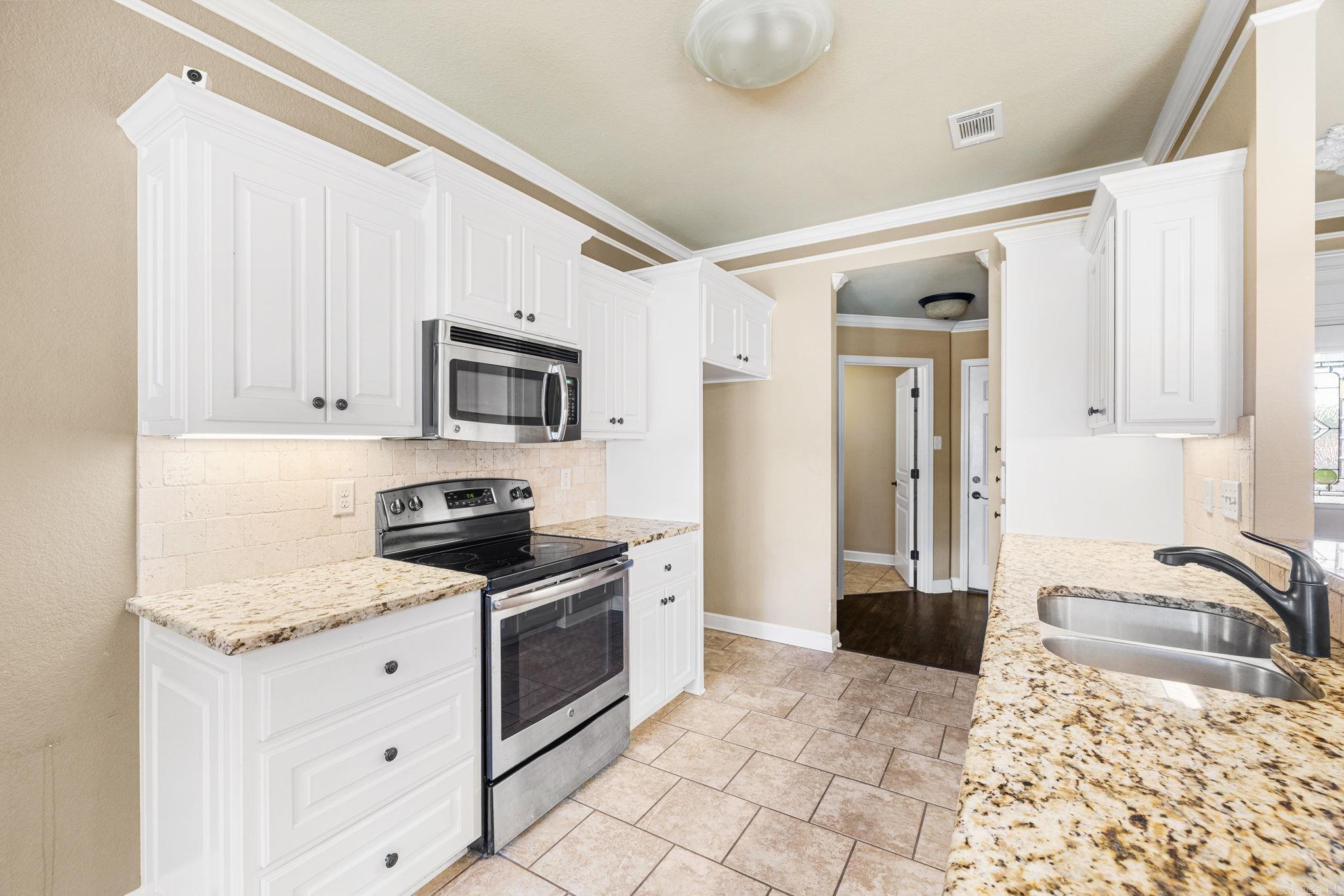 HUNTINGTON PLACE - Residential