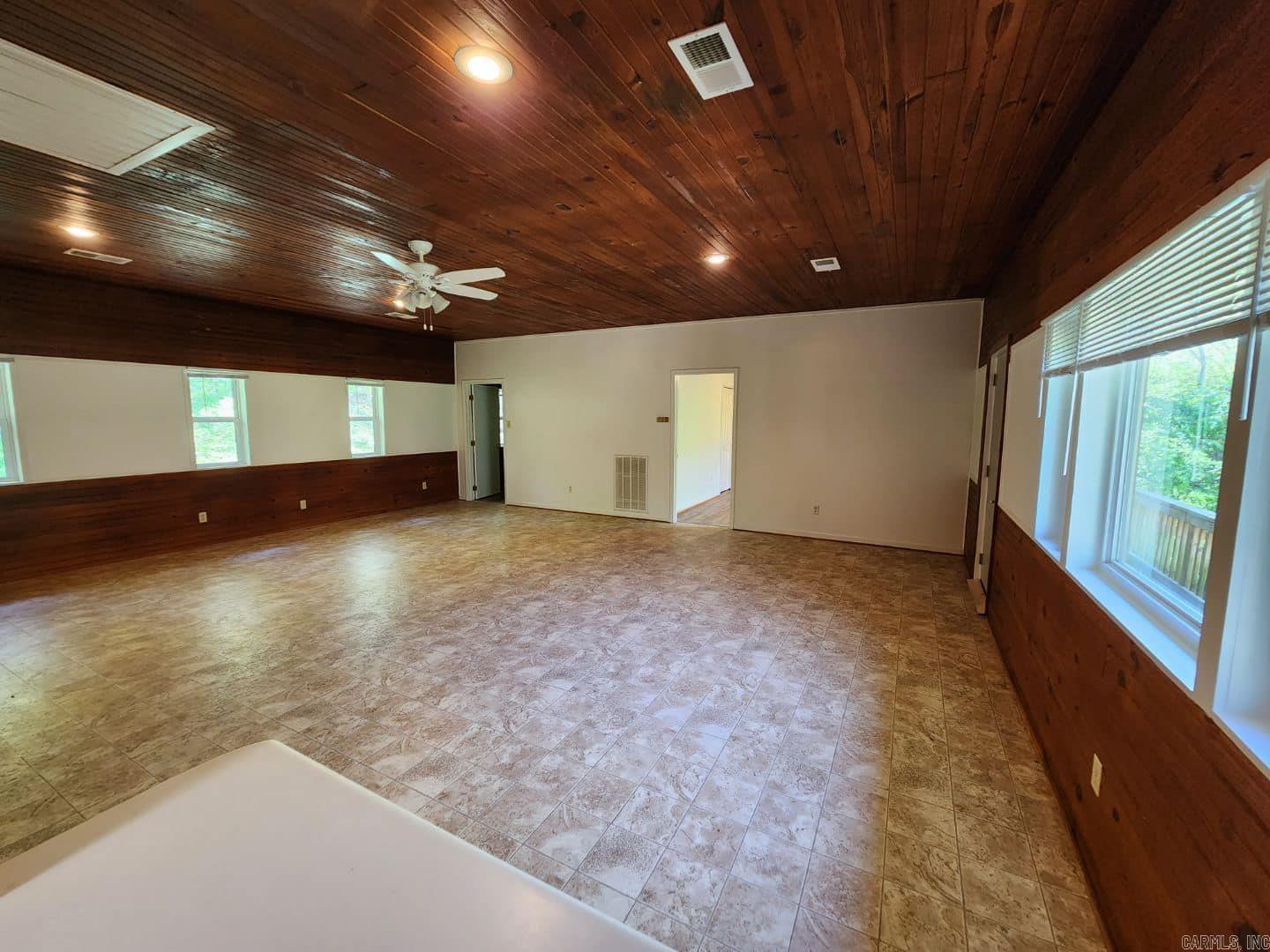 nil - Residential Lease