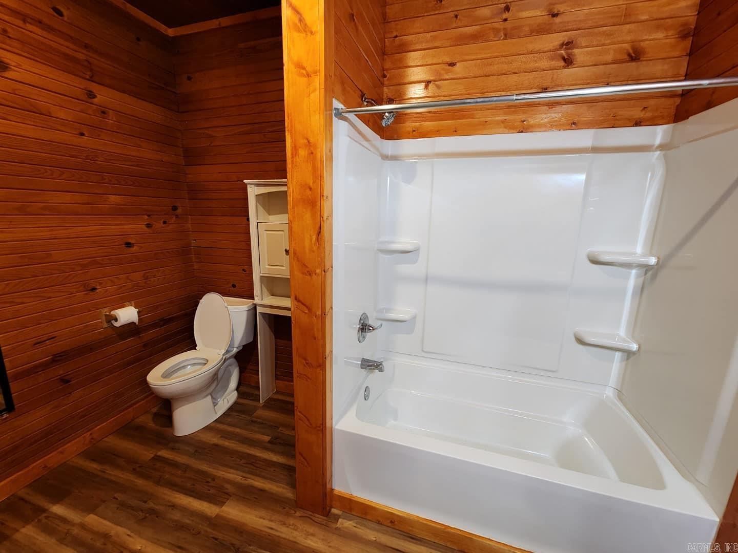 nil - Residential Lease