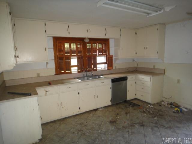 ORIGINAL TOWN NEWPORT - Residential