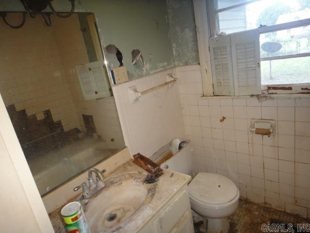 ORIGINAL TOWN NEWPORT - Residential