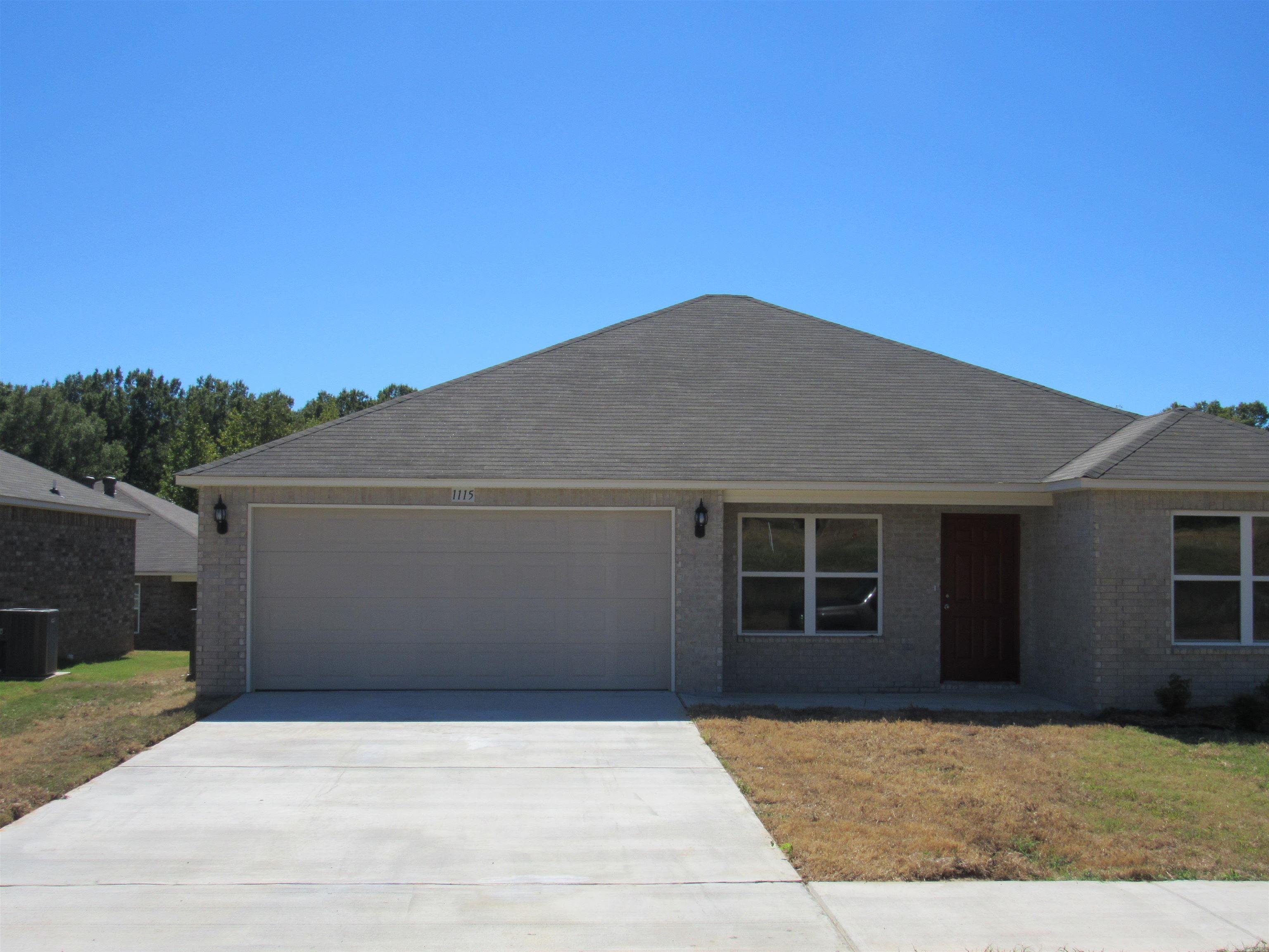 MUSEUM MEADOWS - Residential Lease