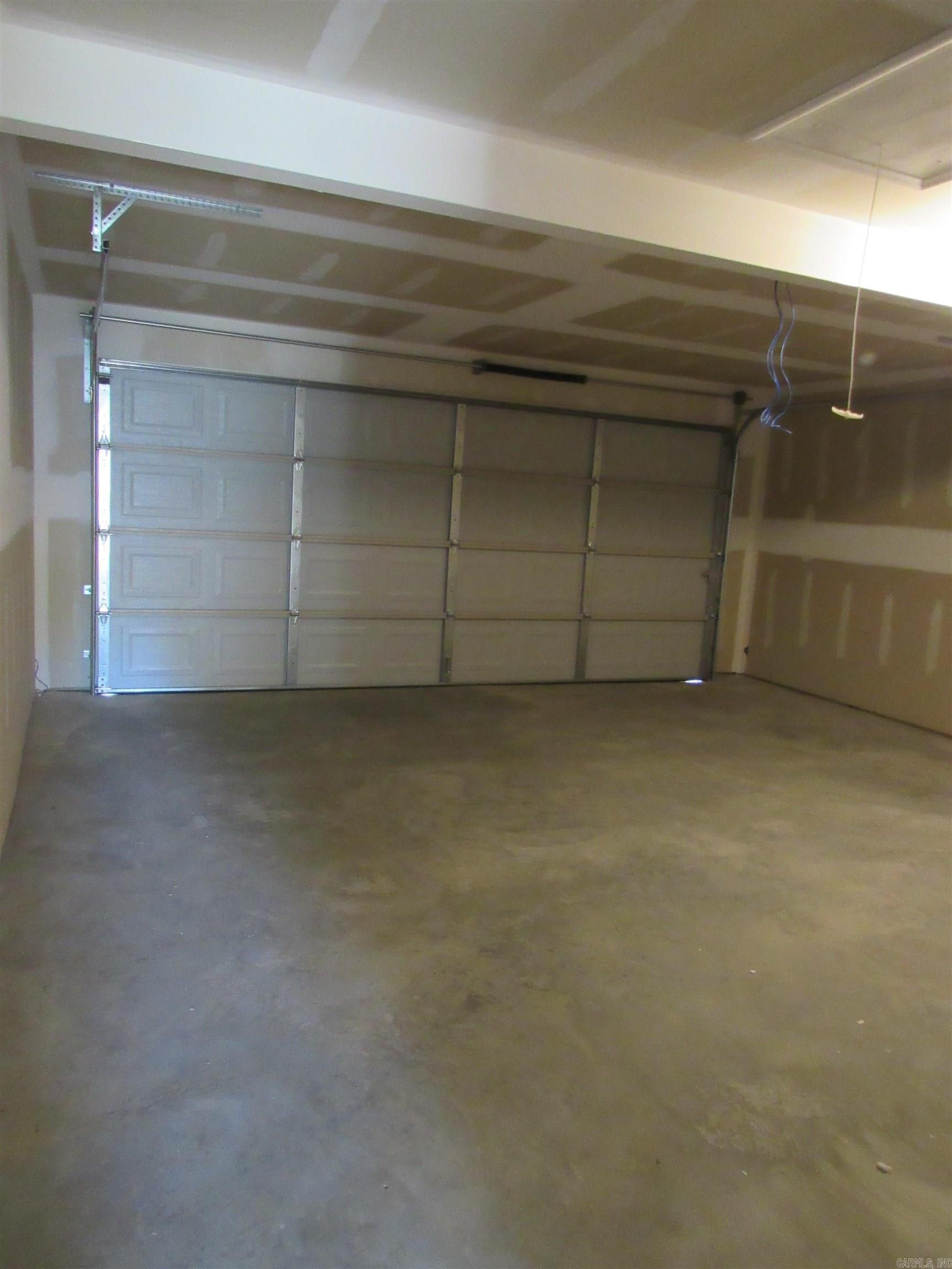 MUSEUM MEADOWS - Residential Lease