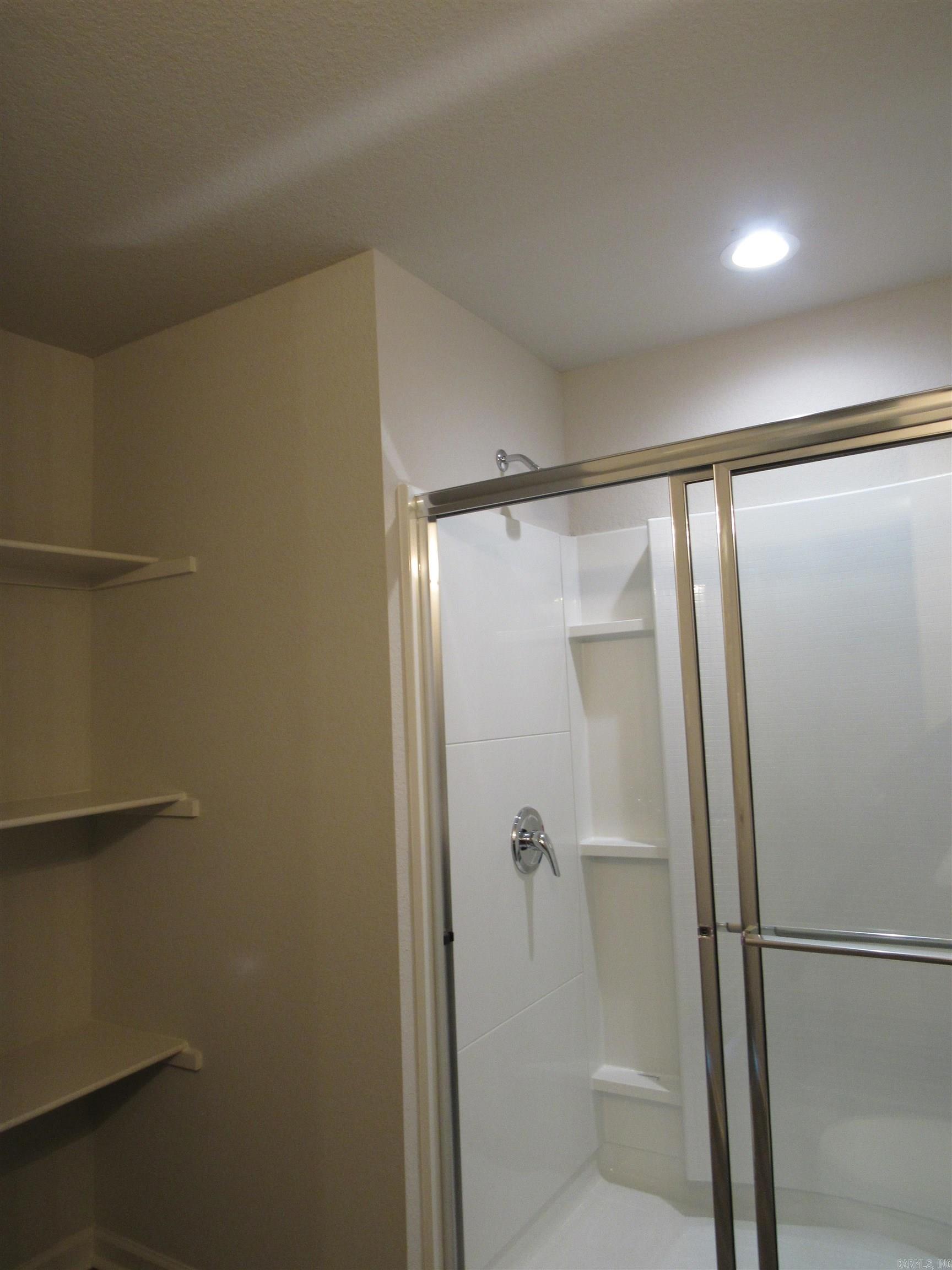 MUSEUM MEADOWS - Residential Lease