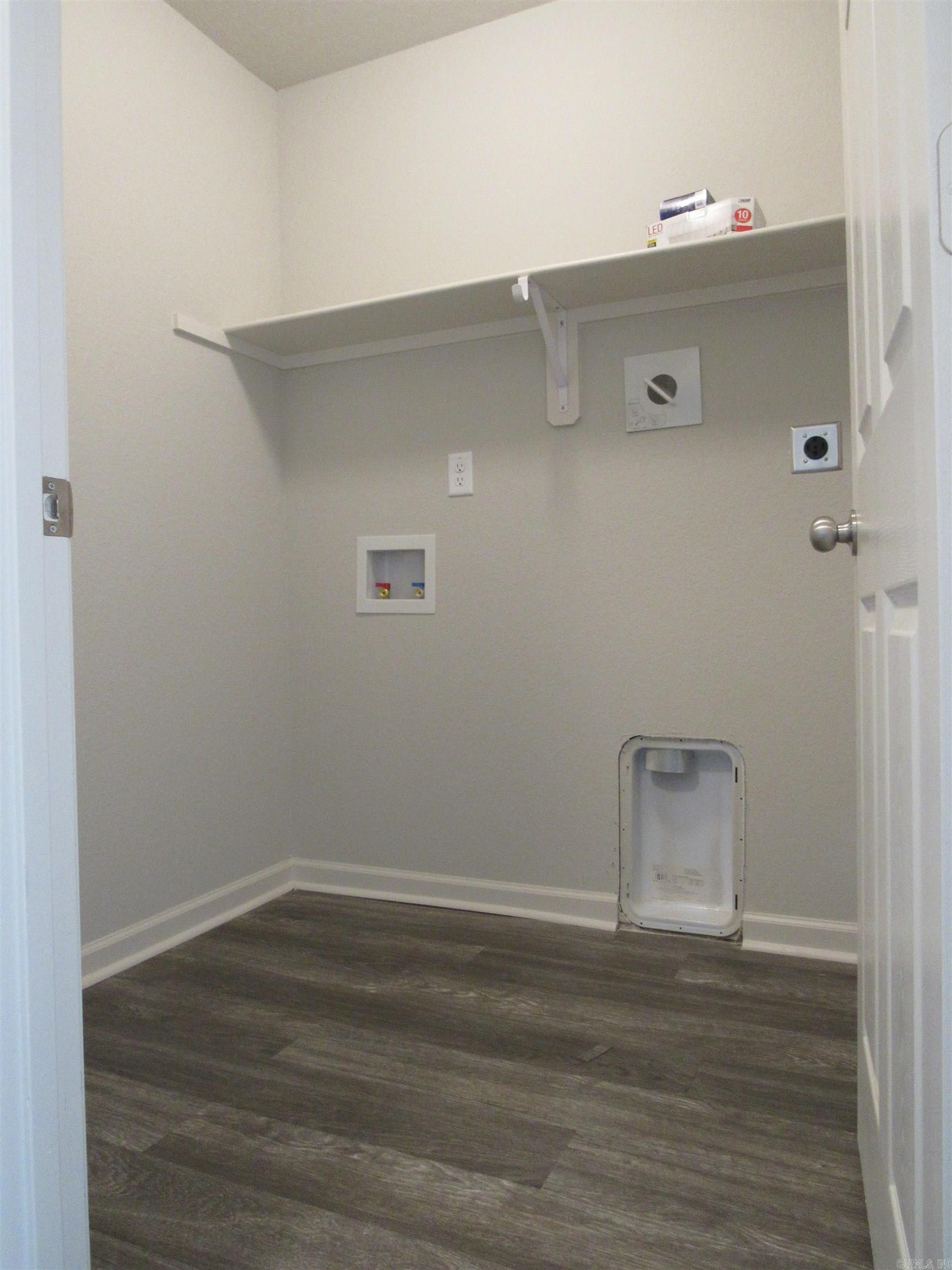 MUSEUM MEADOWS - Residential Lease