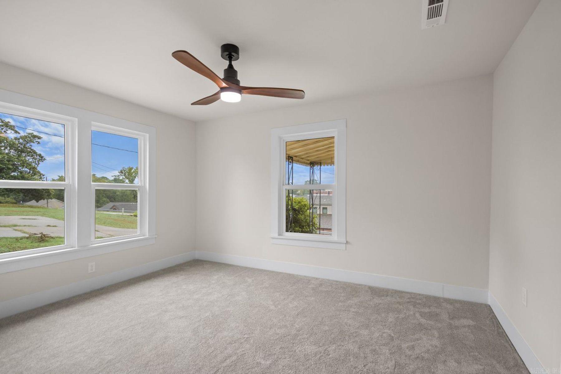 DICKINSON - Residential