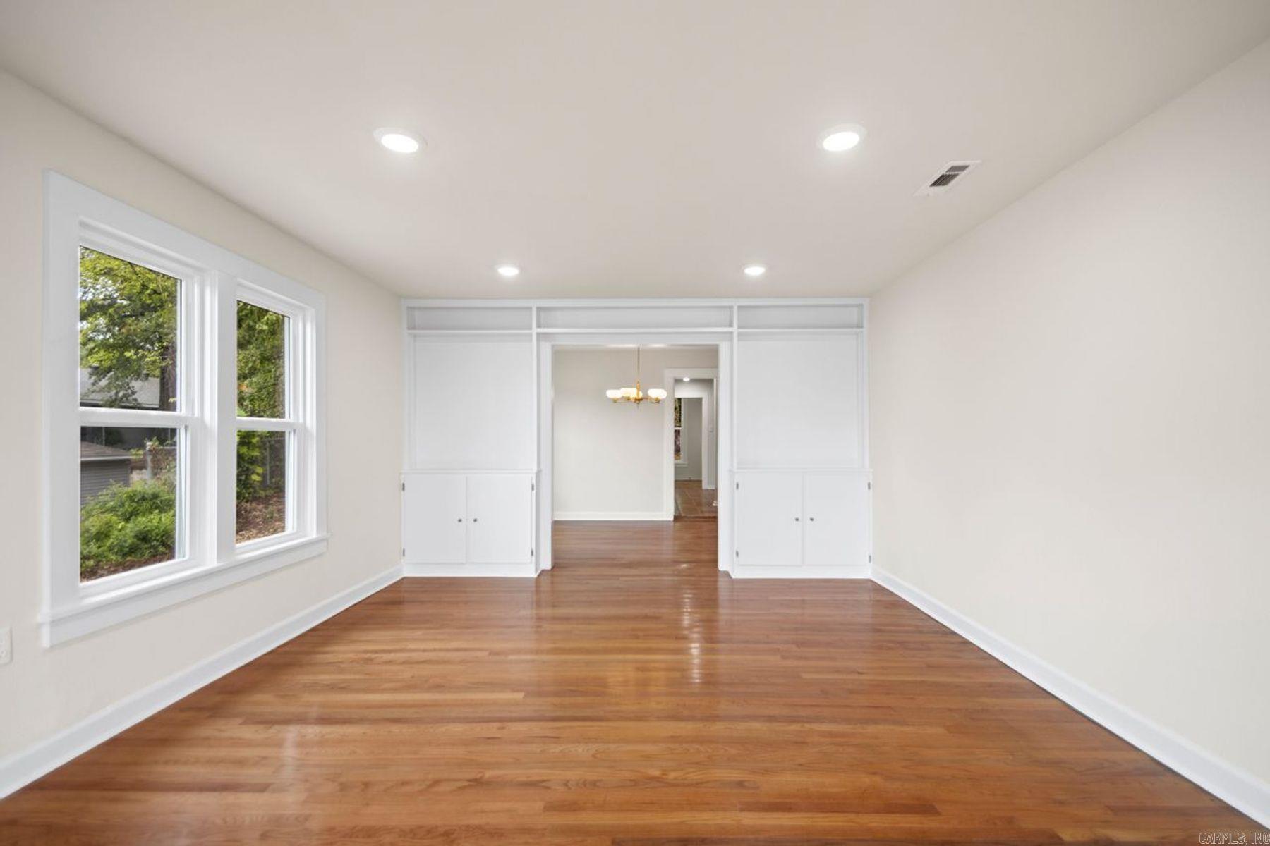 DICKINSON - Residential