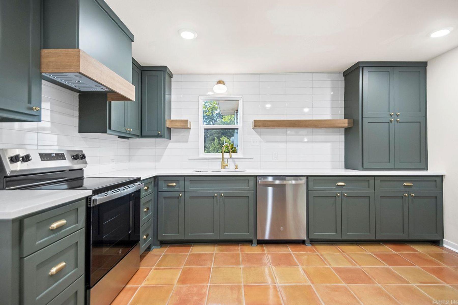 DICKINSON - Residential