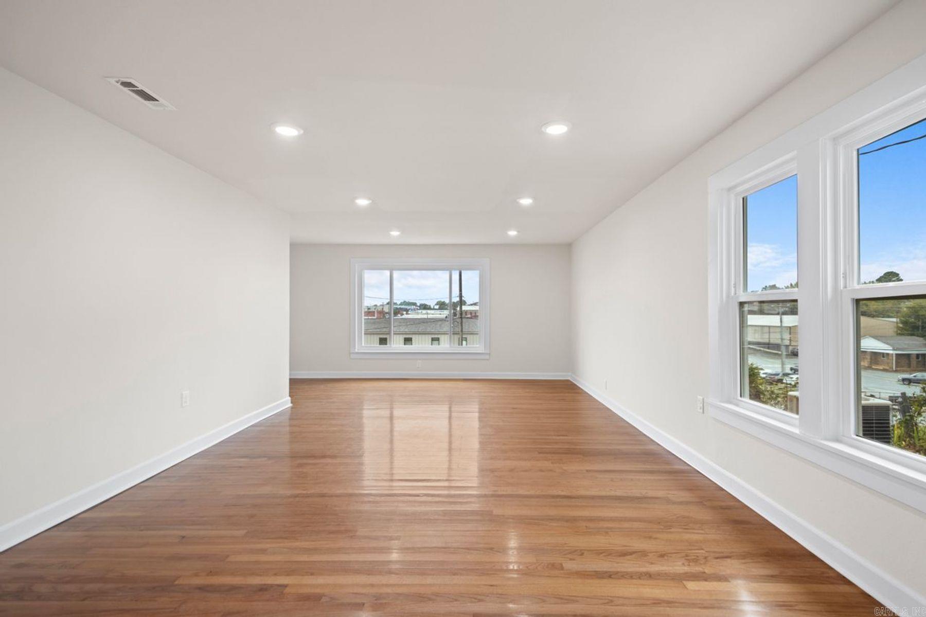 DICKINSON - Residential