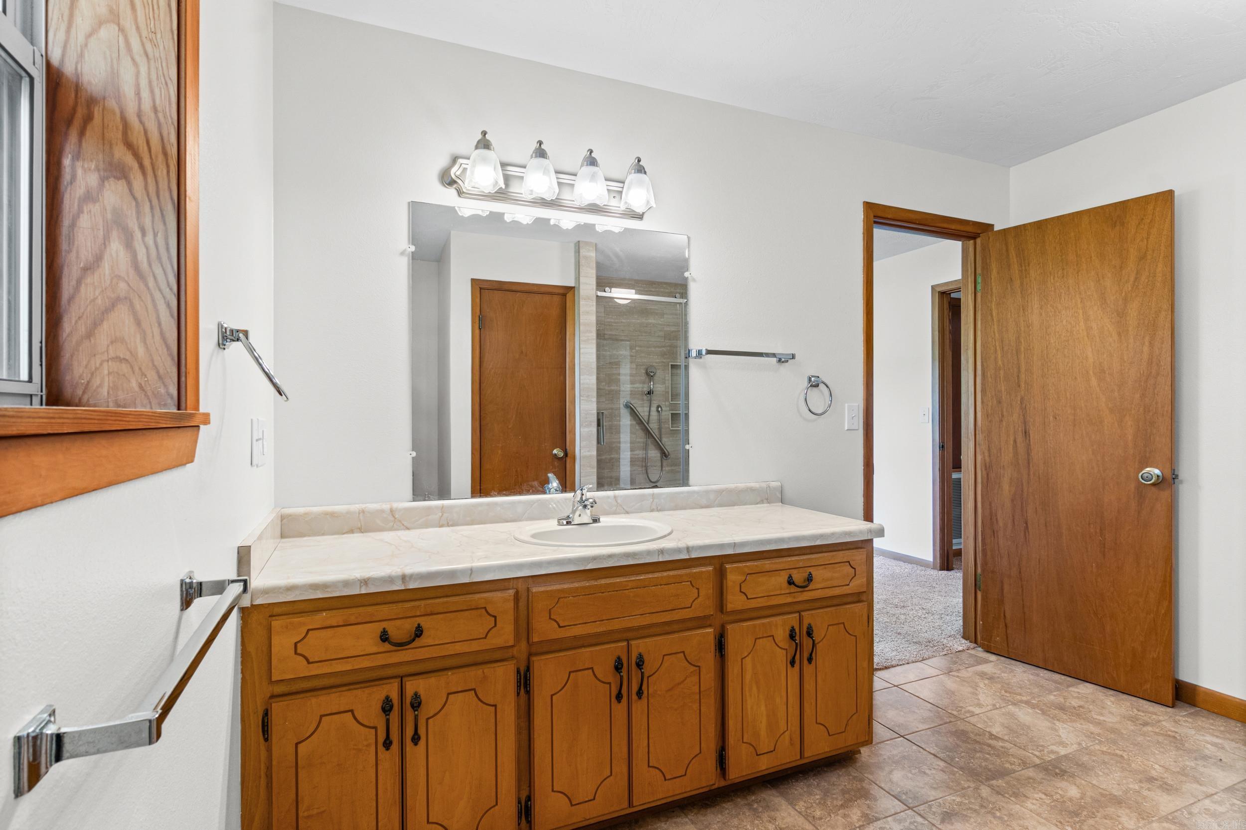 Heber Springs-Inside - Residential