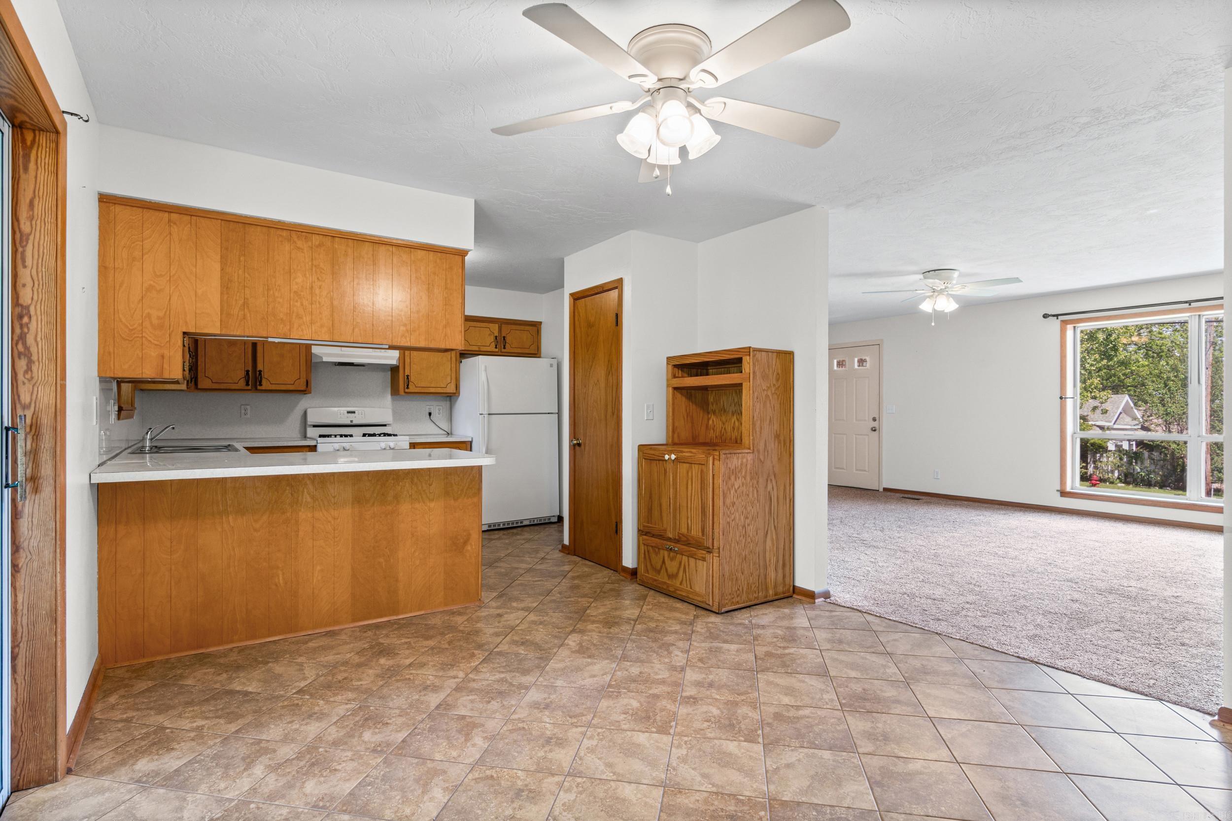 Heber Springs-Inside - Residential