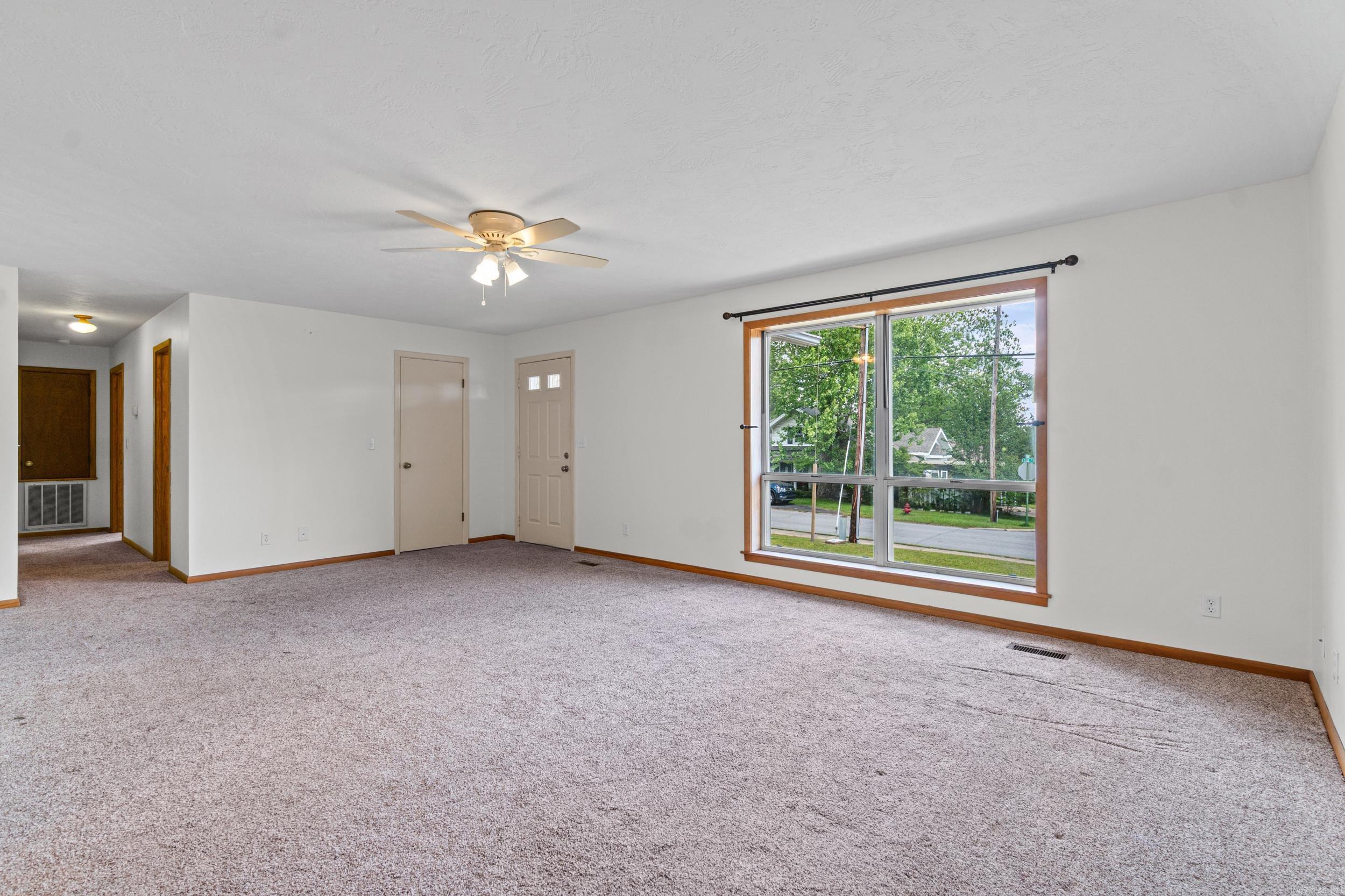 Heber Springs-Inside - Residential