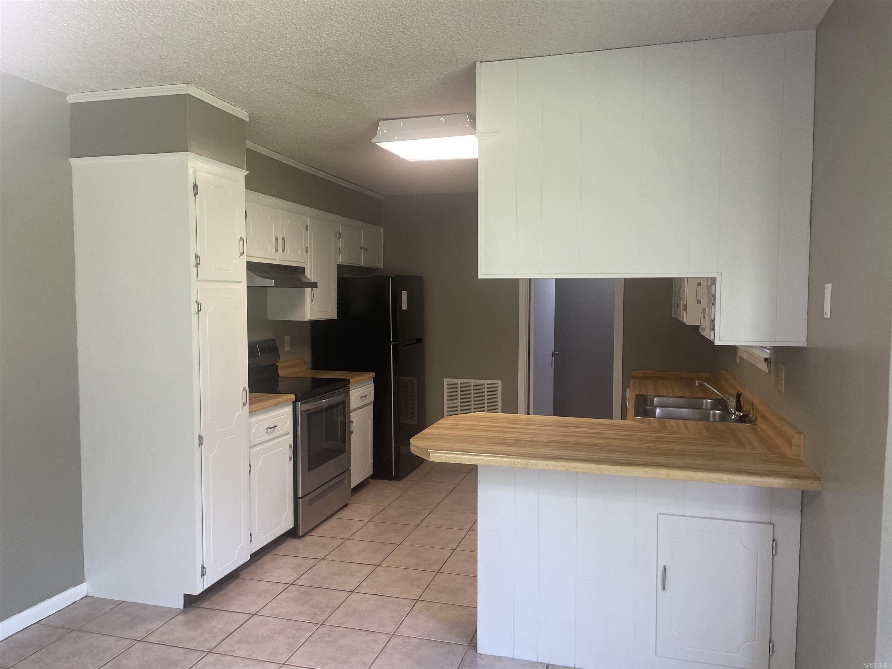 MEADOW CREEK - Residential