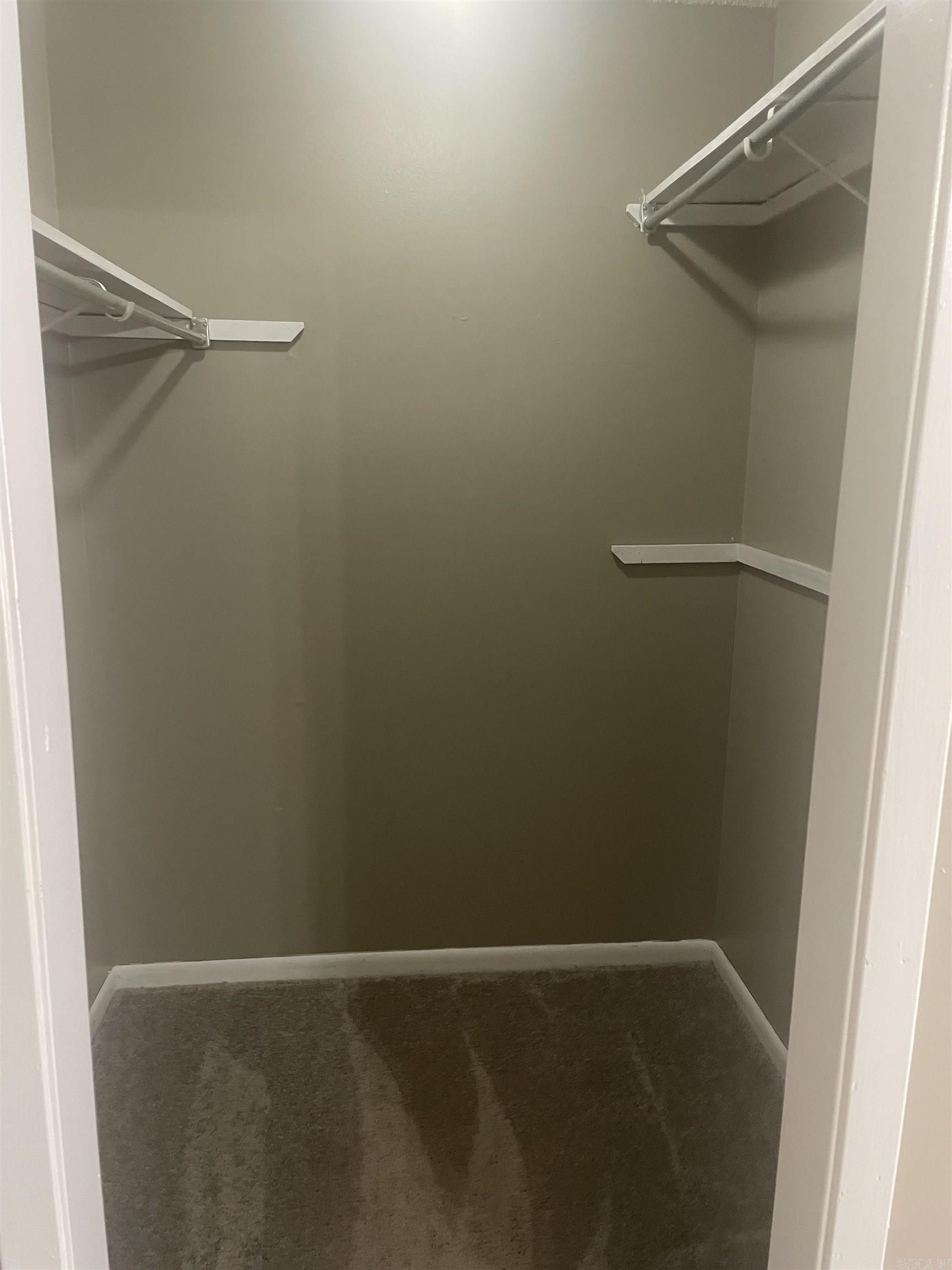 MEADOW CREEK - Residential