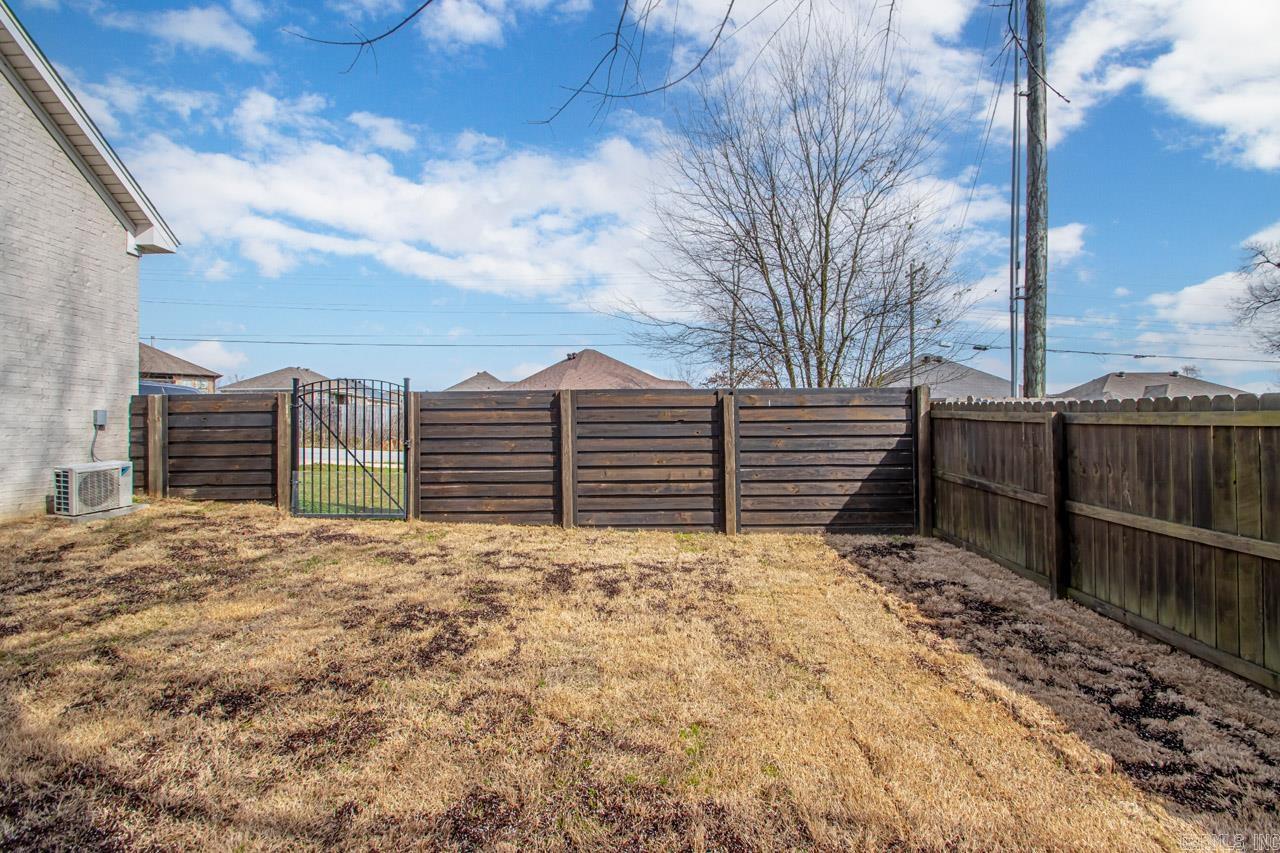 HIGHLAND VILLAGE - Residential